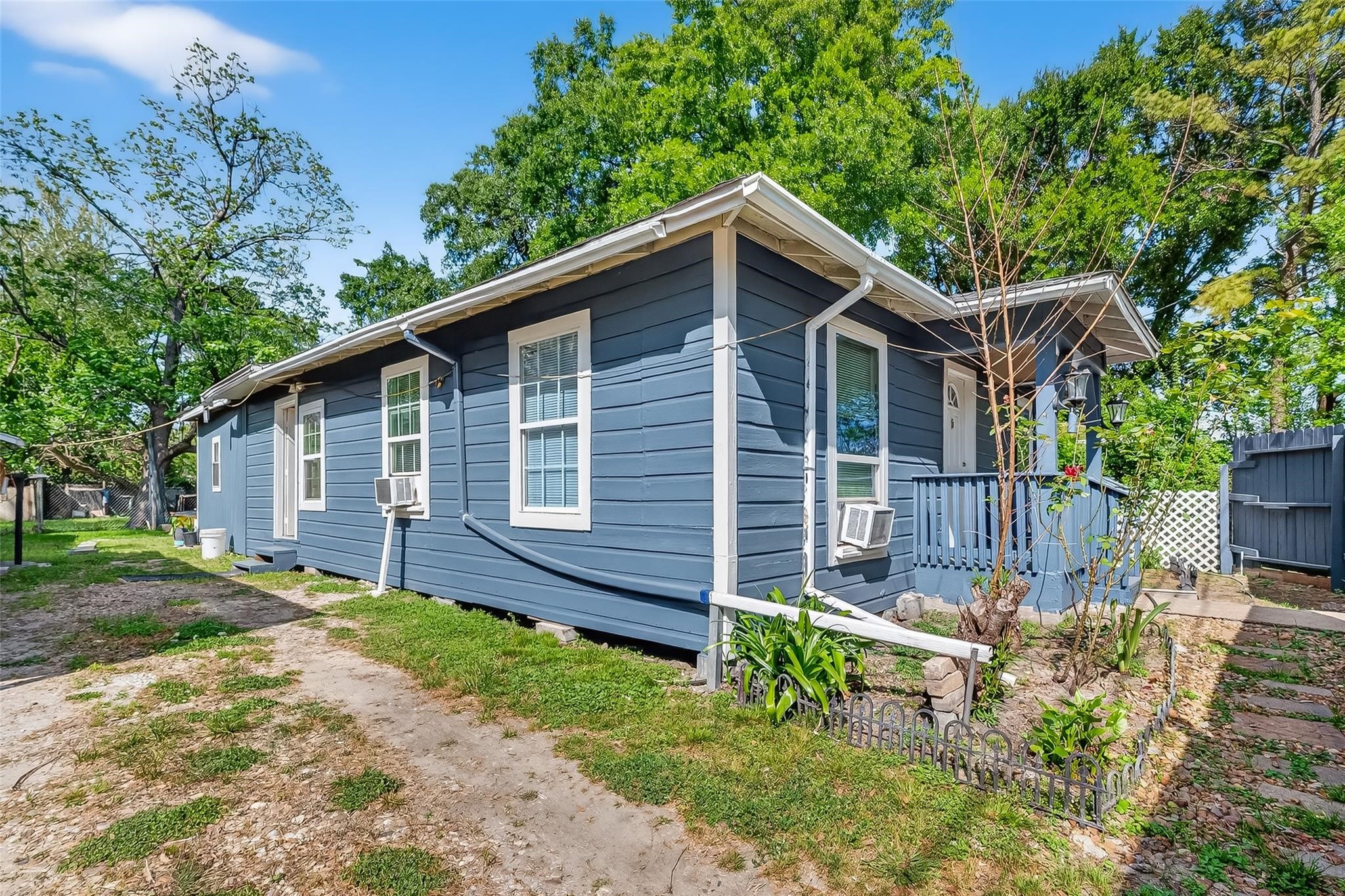 968 Garapan Street Property Photo 1