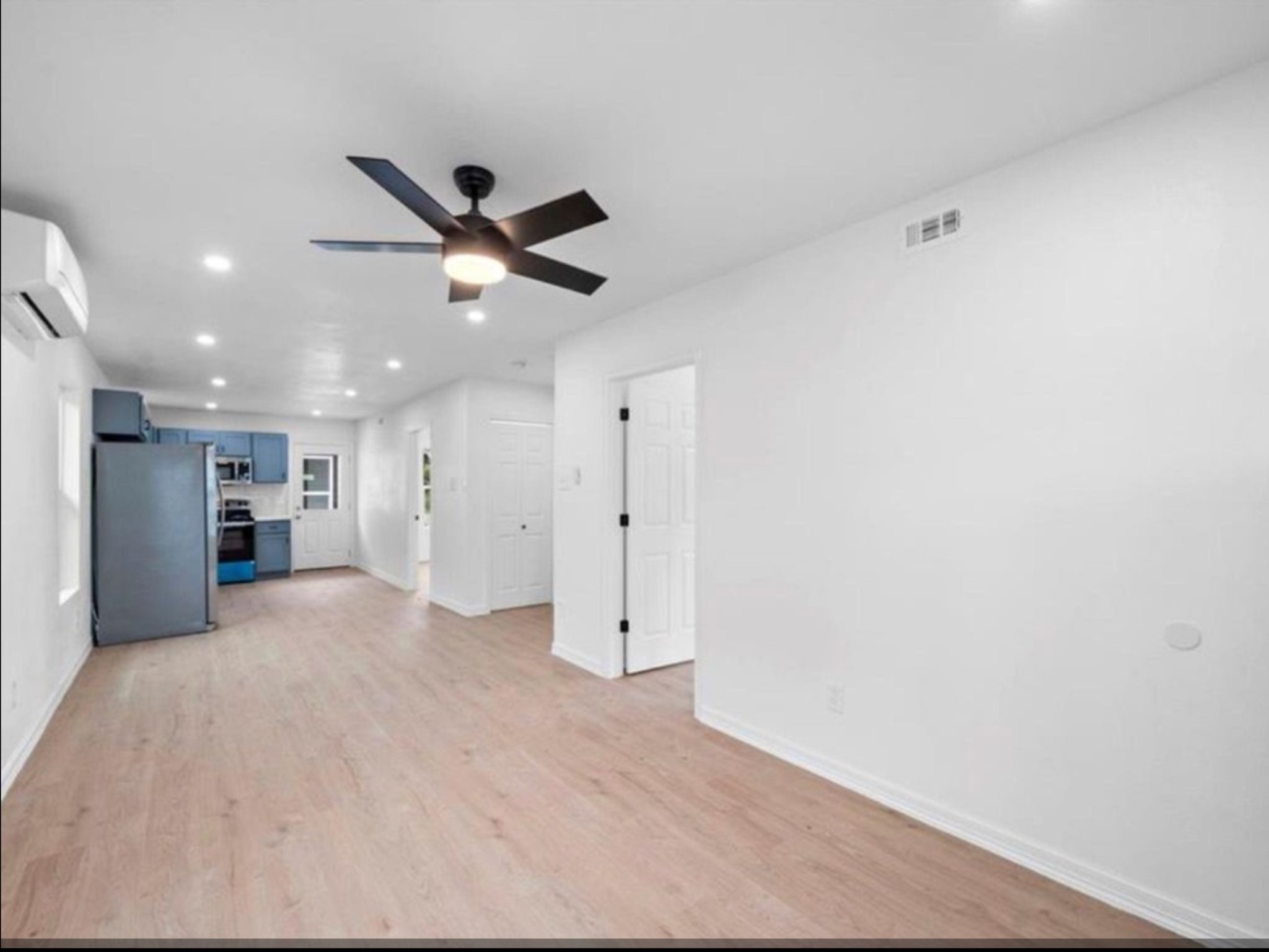 3521 Mcilhenny Street Property Photo 6