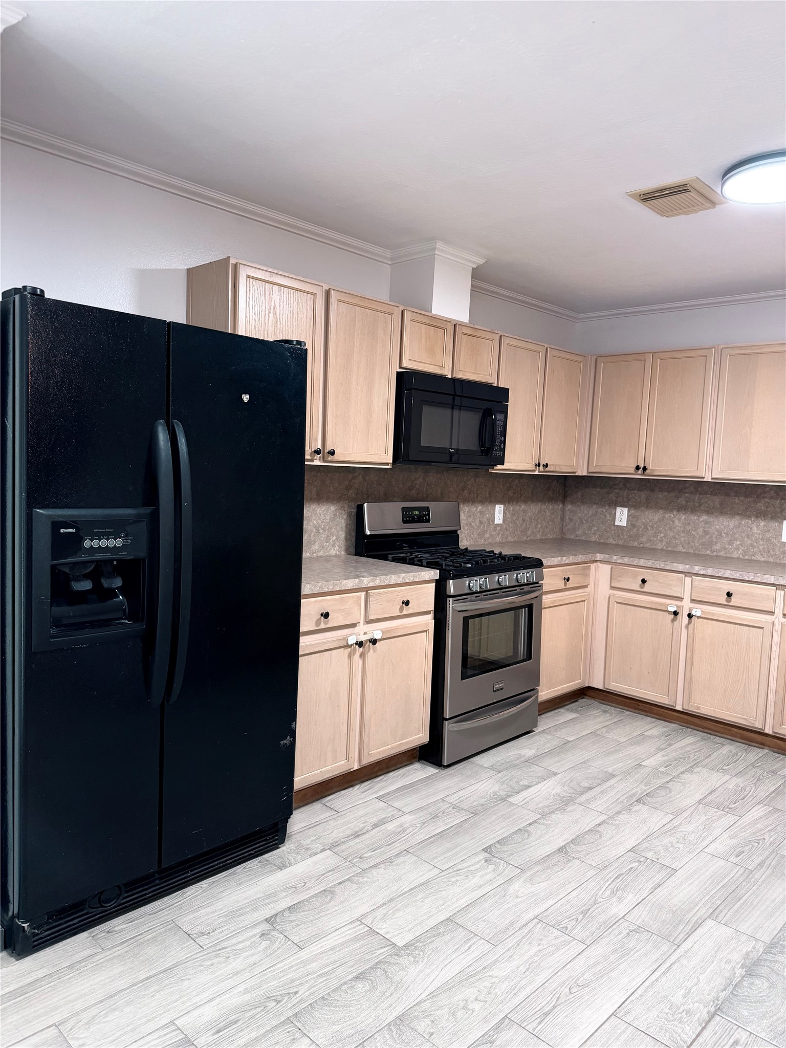 21119 Brae Point Court Property Photo 4