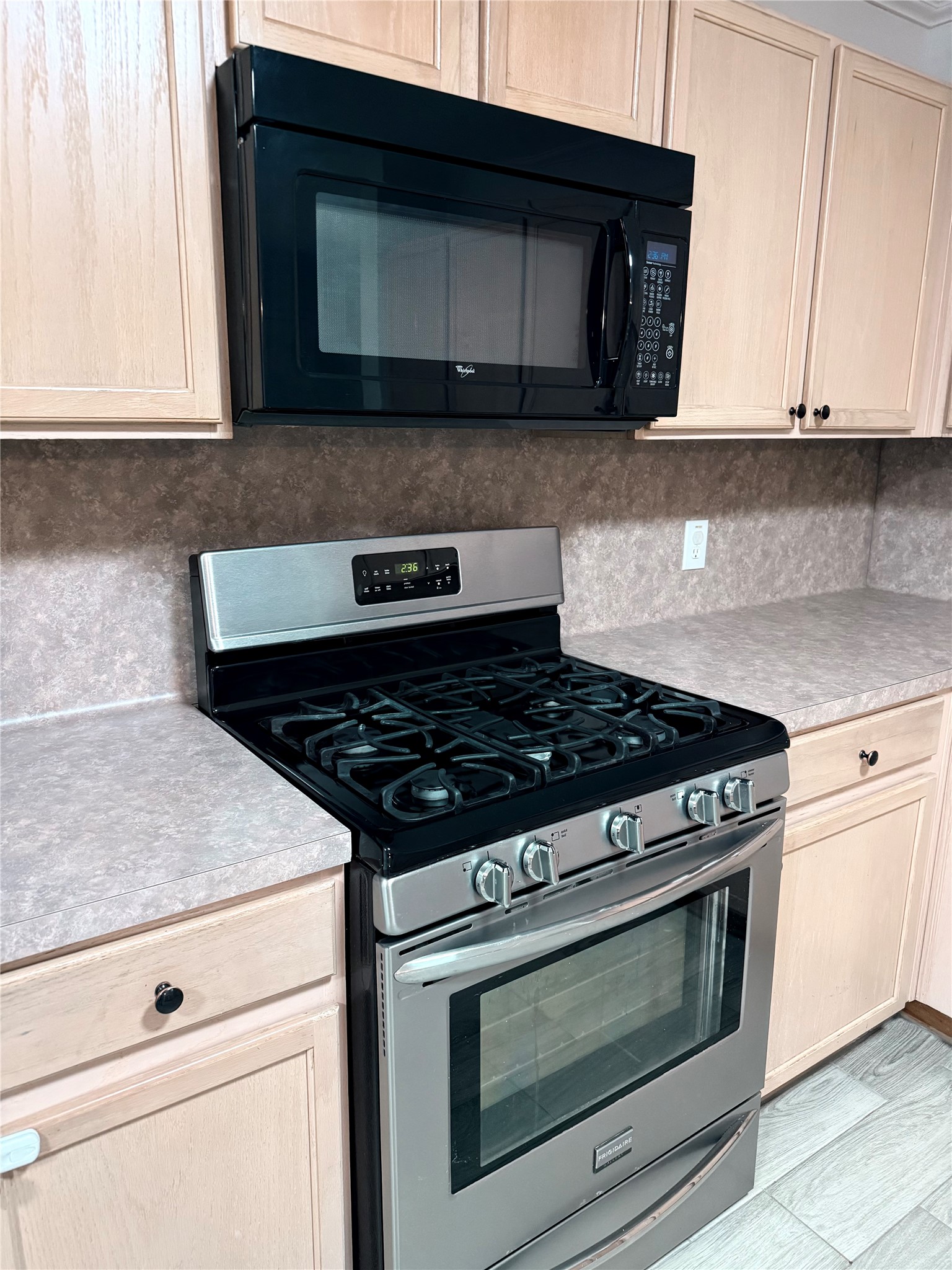 21119 Brae Point Court Property Photo 6