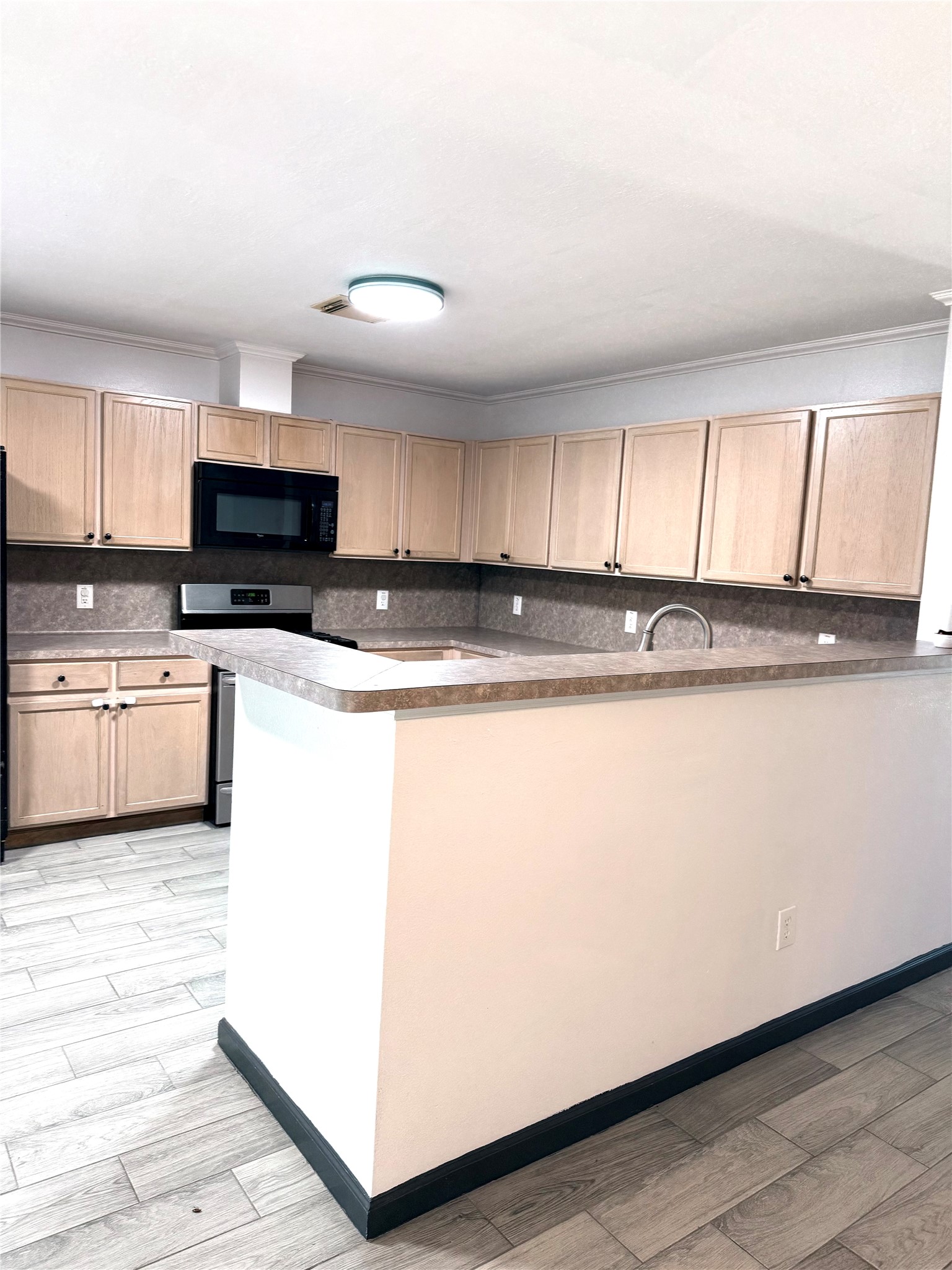 21119 Brae Point Court Property Photo 8