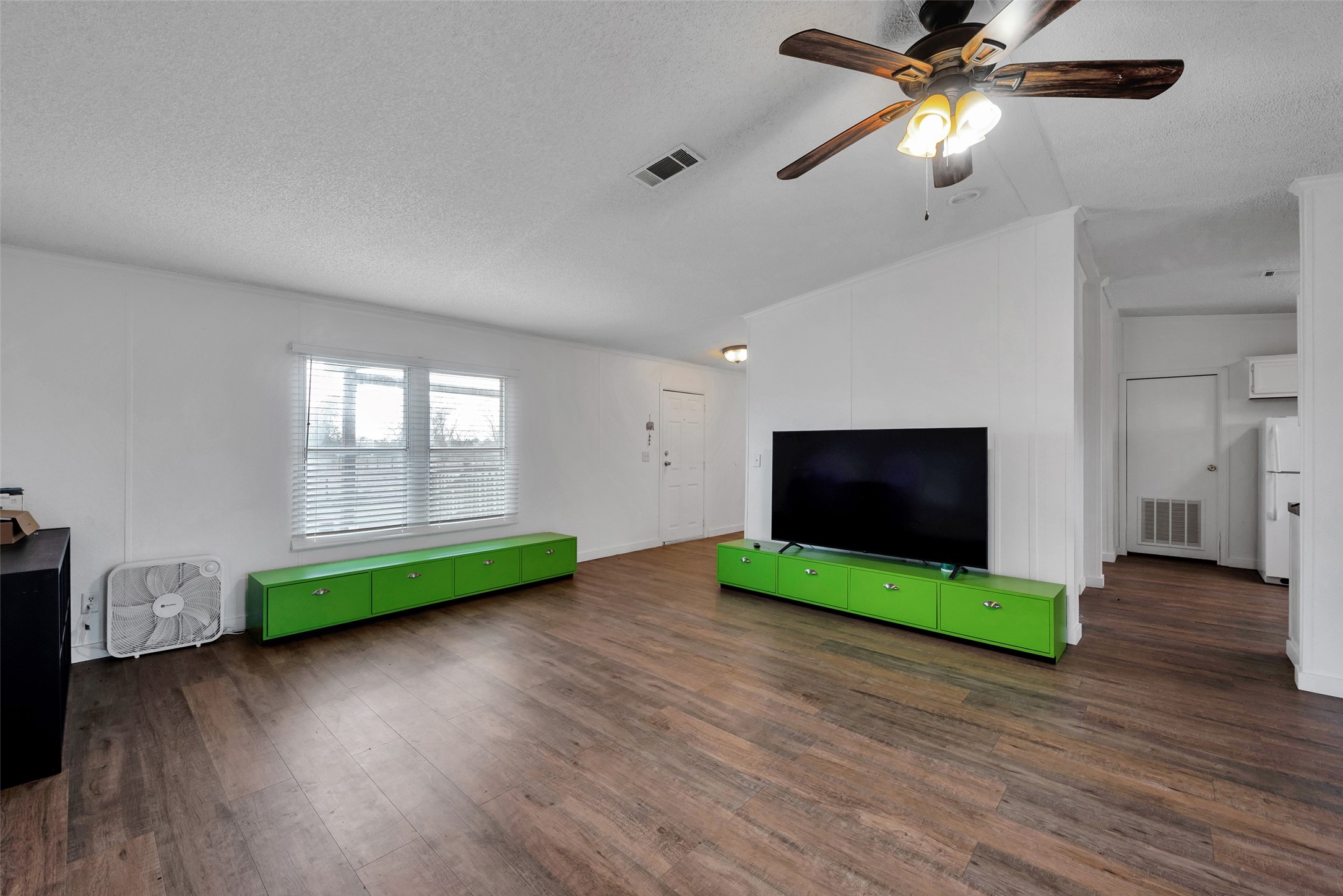 2218 Hintz Road Property Photo 12