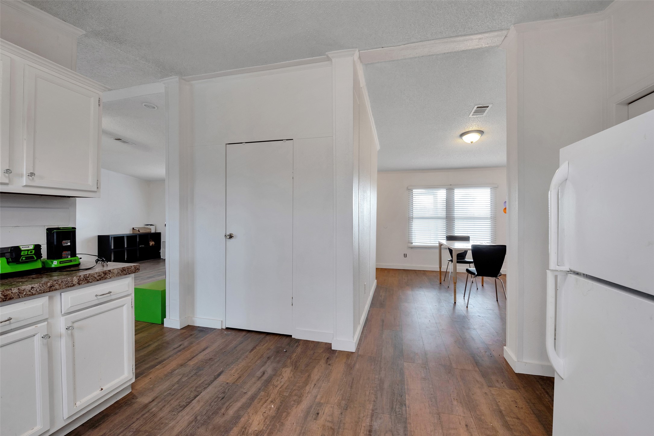 2218 Hintz Road Property Photo 18