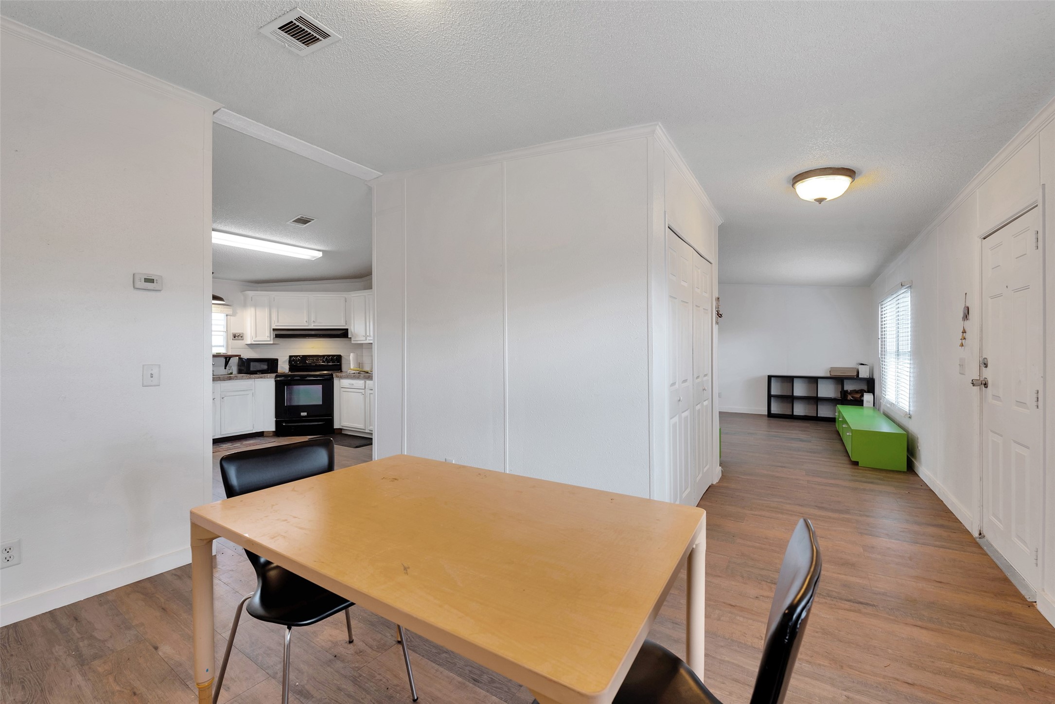 2218 Hintz Road Property Photo 20