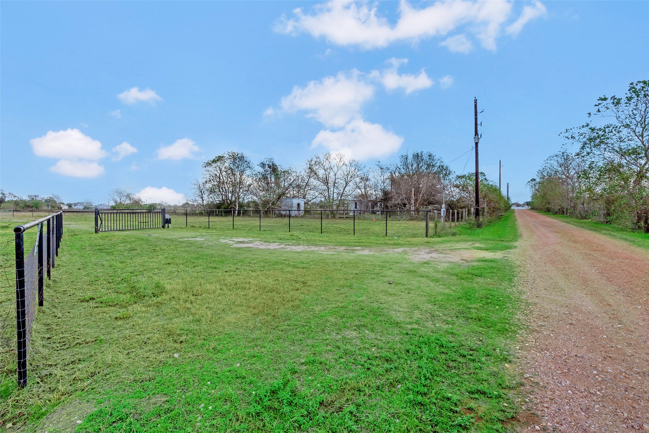 2218 Hintz Road Property Photo 37