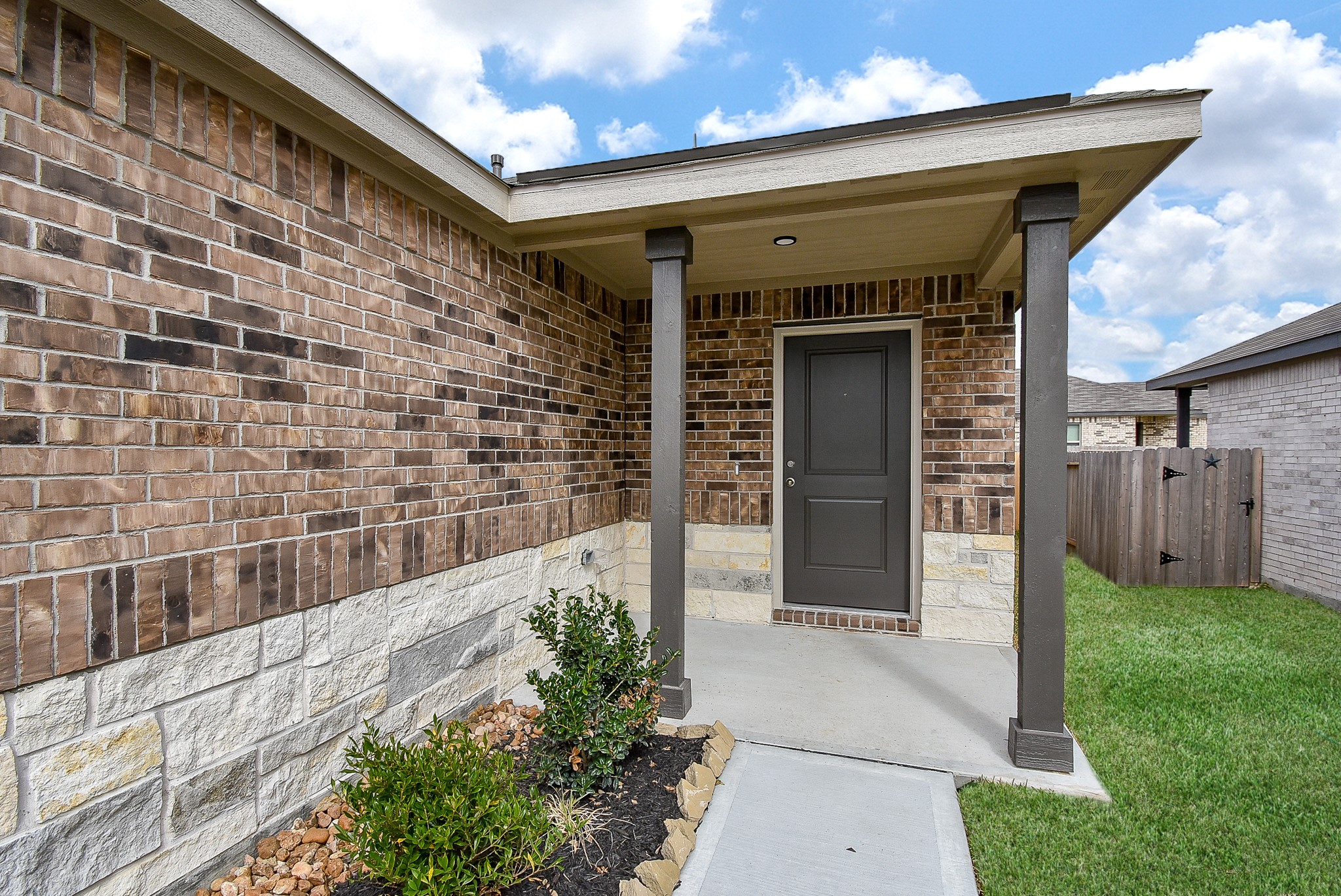 8006 Camphor Court Property Photo 3