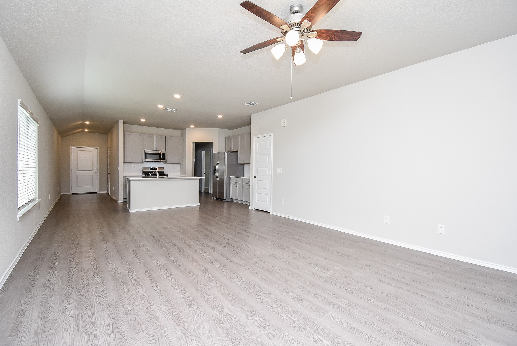 8006 Camphor Court Property Photo 10
