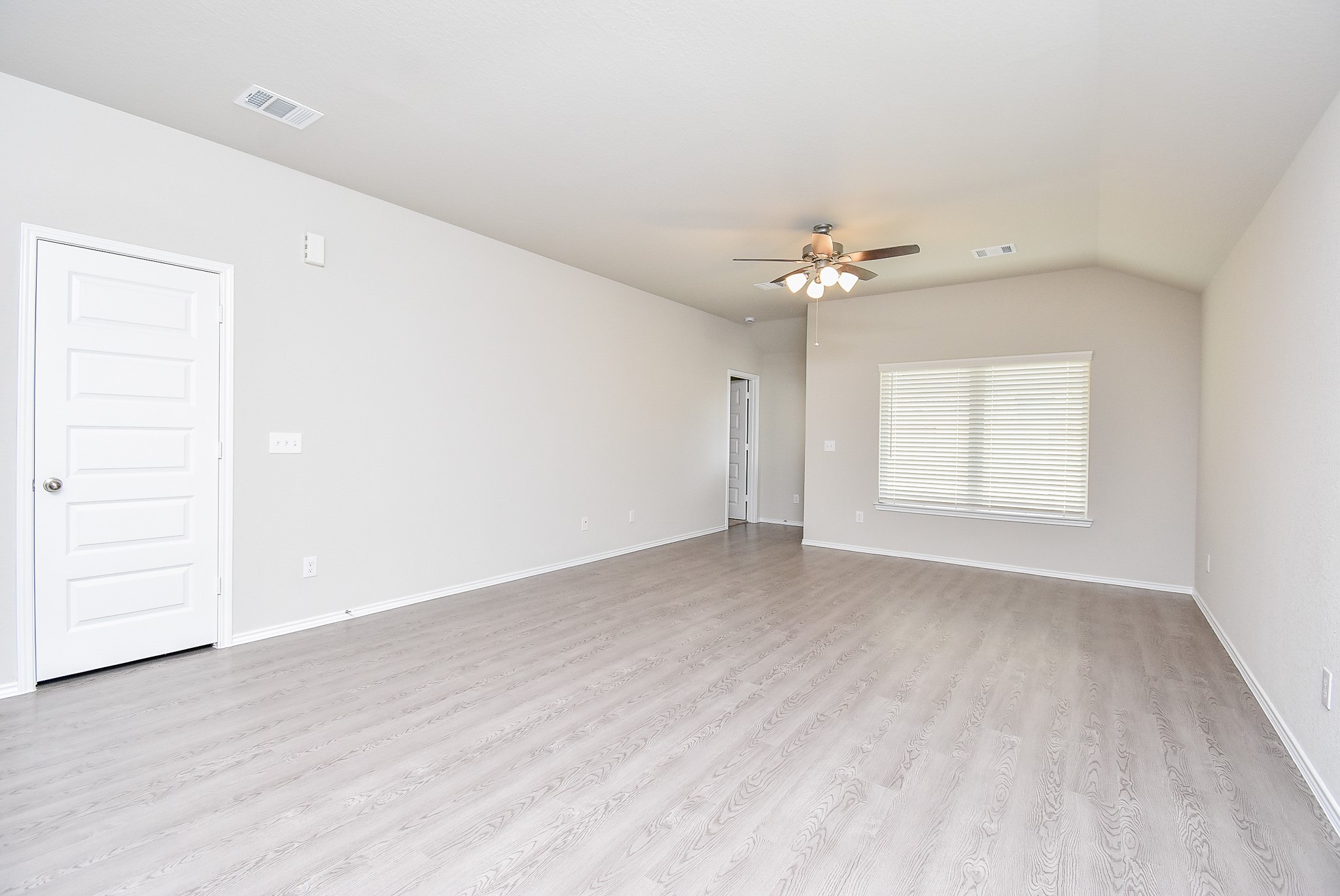 8006 Camphor Court Property Photo 11