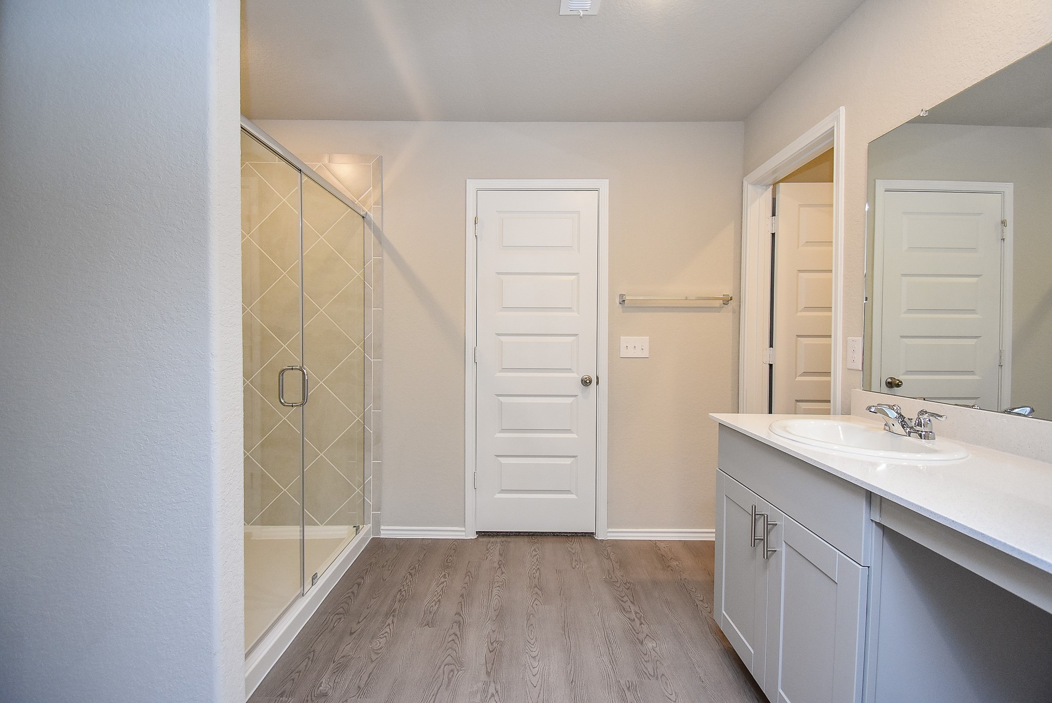 8006 Camphor Court Property Photo 15