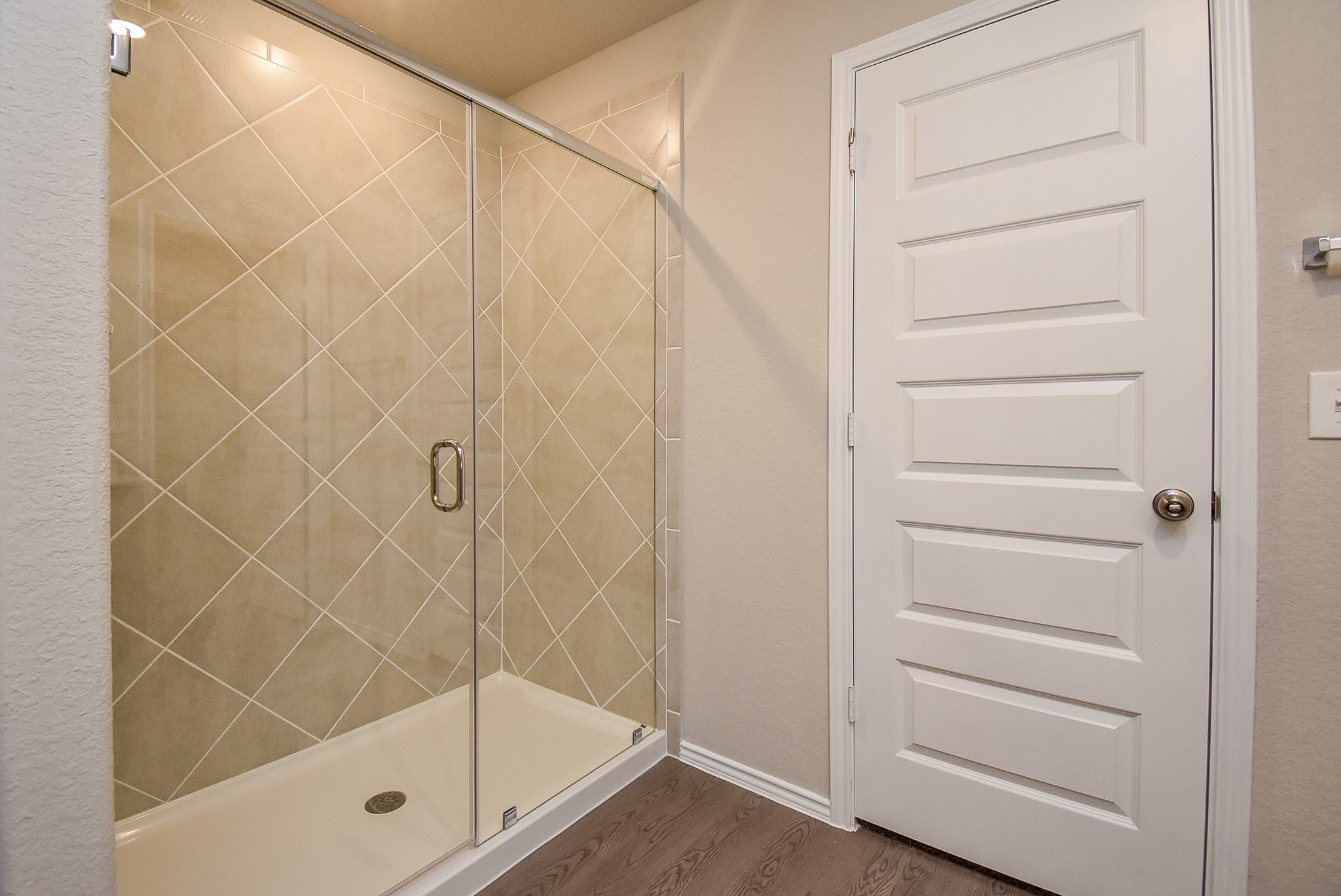 8006 Camphor Court Property Photo 16