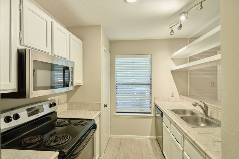 4 Sawmill Grove Lane Circle 4 Property Photo 15