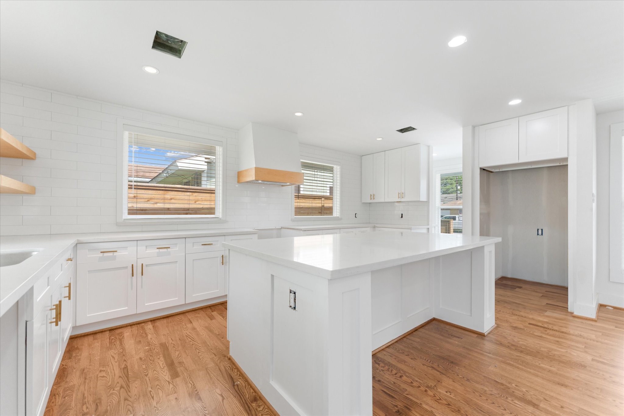1845 Huge Oaks Street Property Photo 12