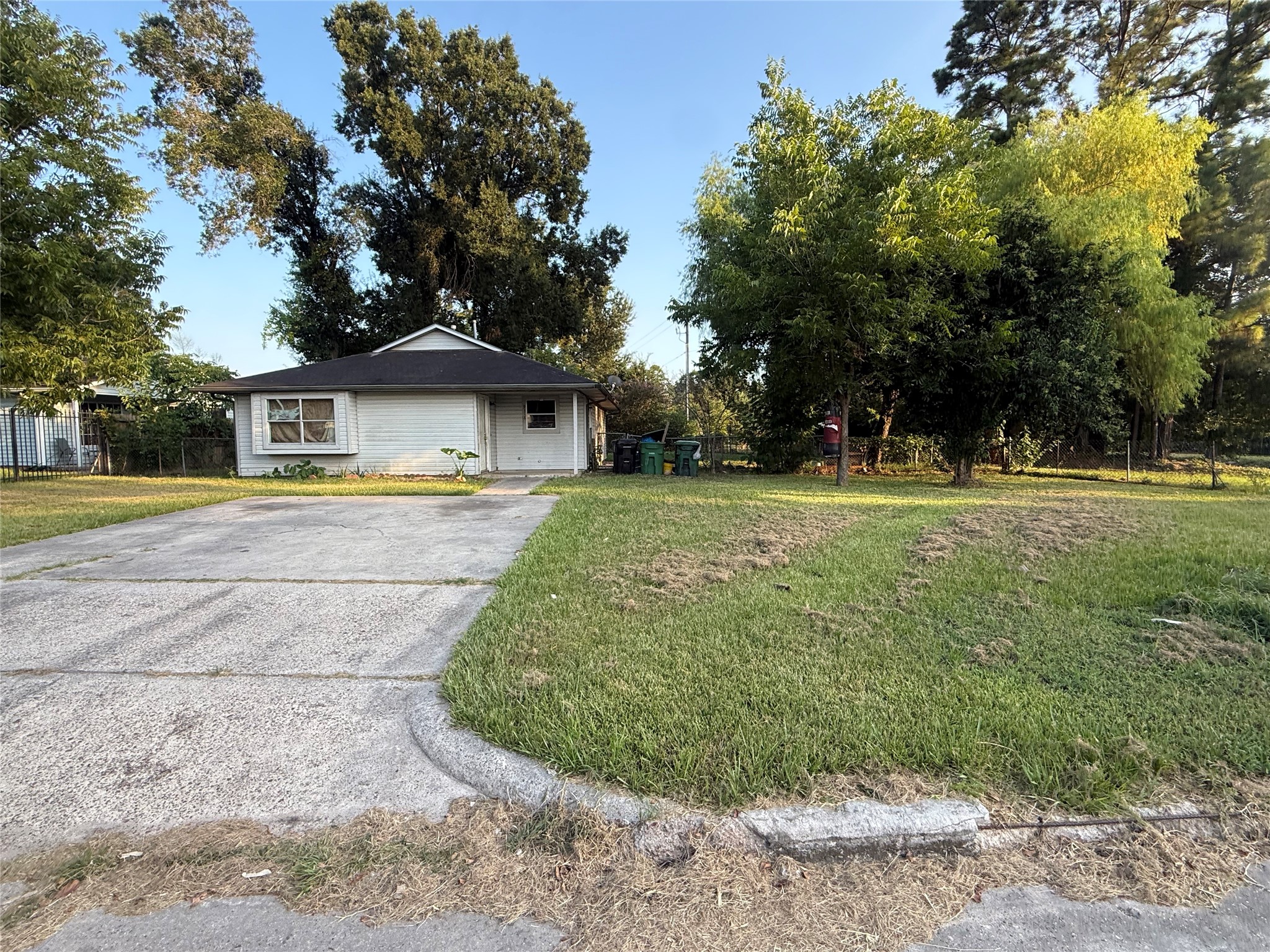 9318 Sterlingshire Street Property Photo 1