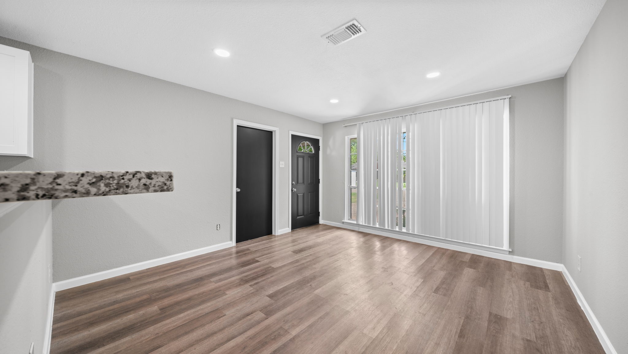 5242 Greylog Drive Property Photo 3