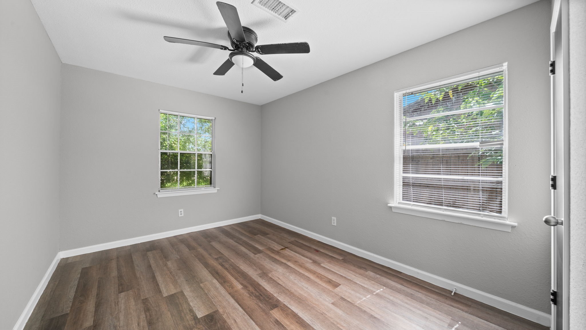 5242 Greylog Drive Property Photo 16