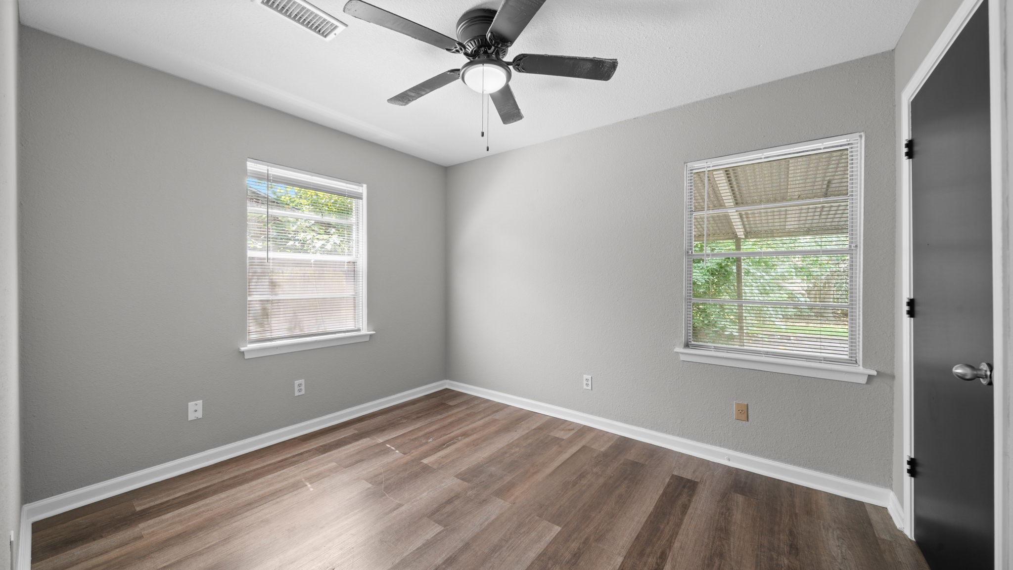 5242 Greylog Drive Property Photo 17
