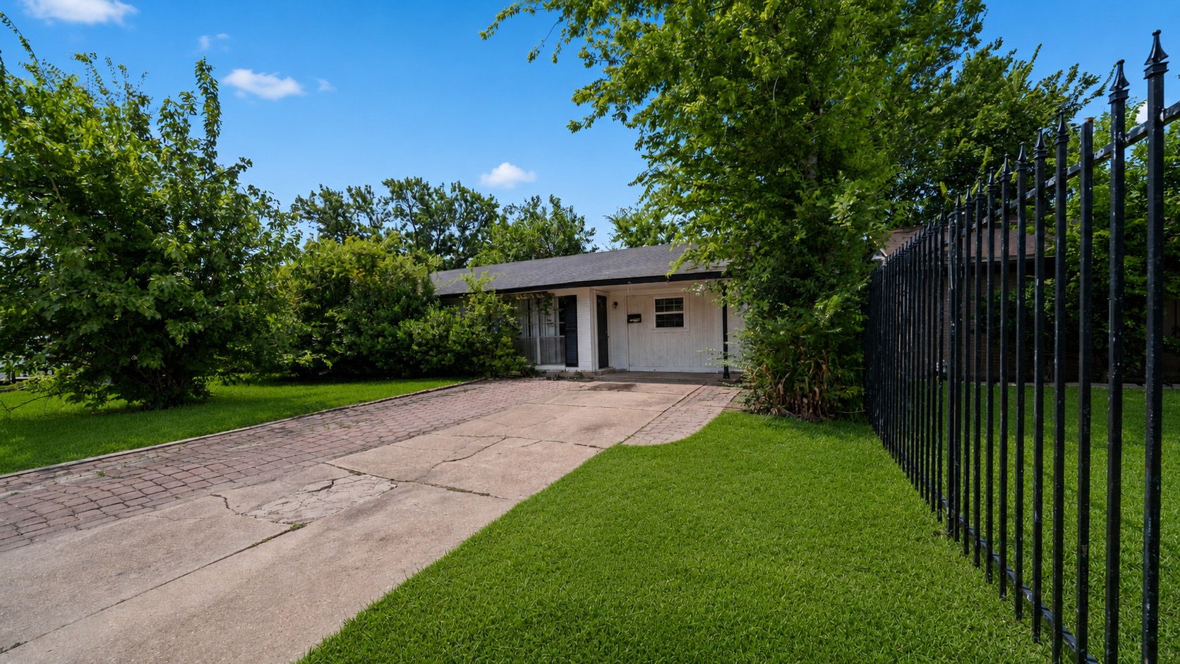 5242 Greylog Drive Property Photo 21