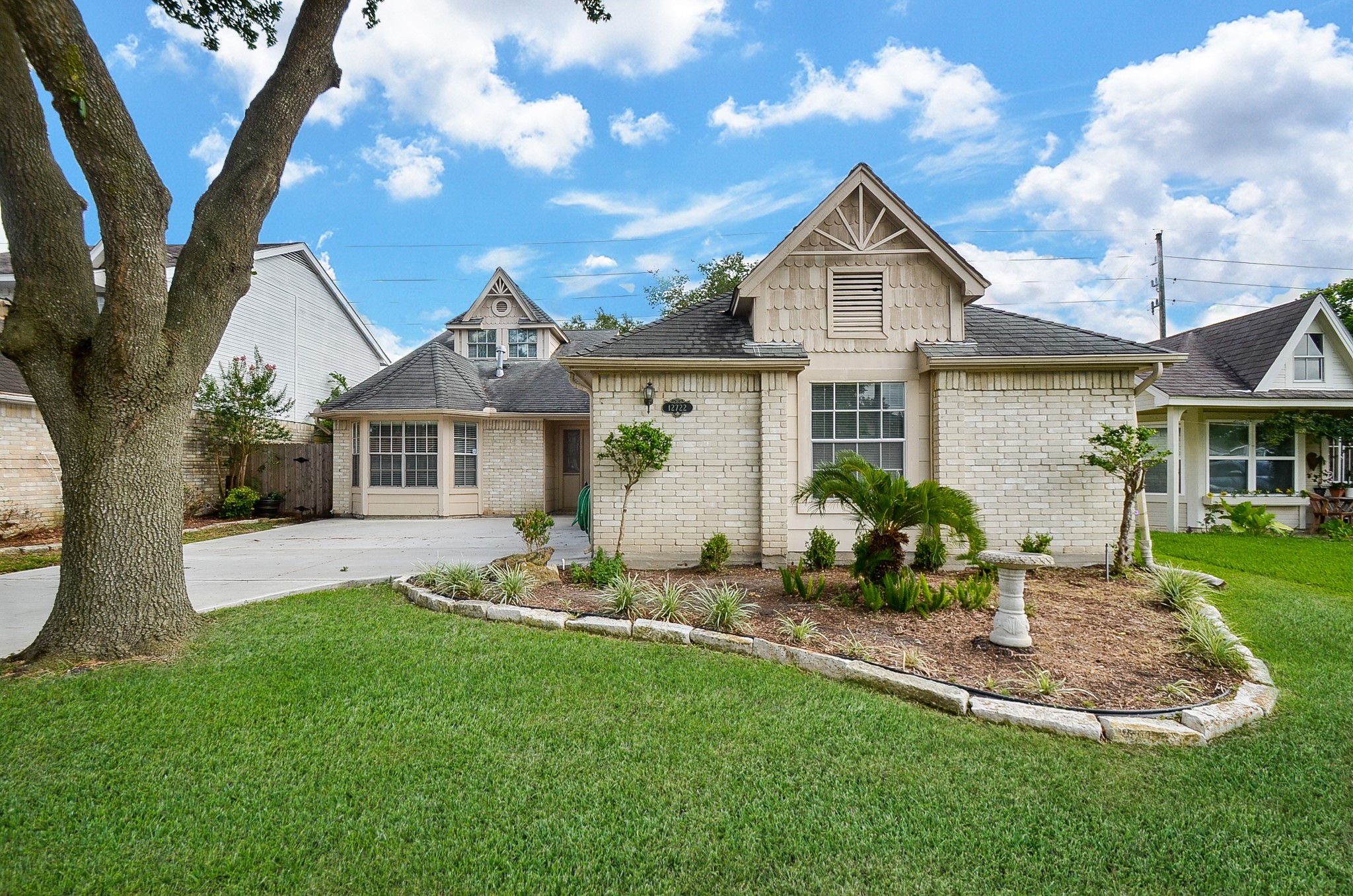 12722 Ashford Brook Drive Property Photo 4