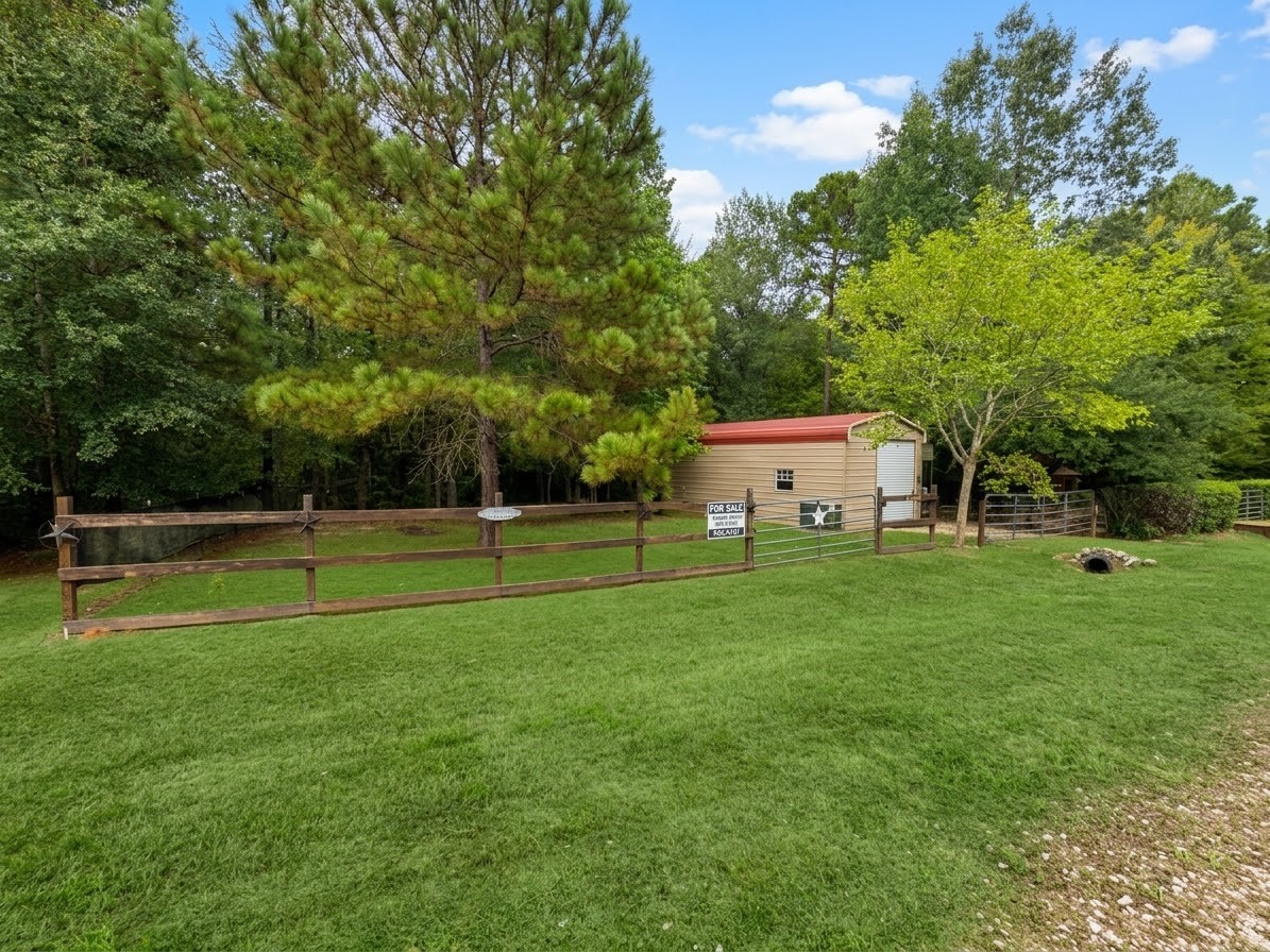1190 Hidden Oaks Drive Property Photo 1
