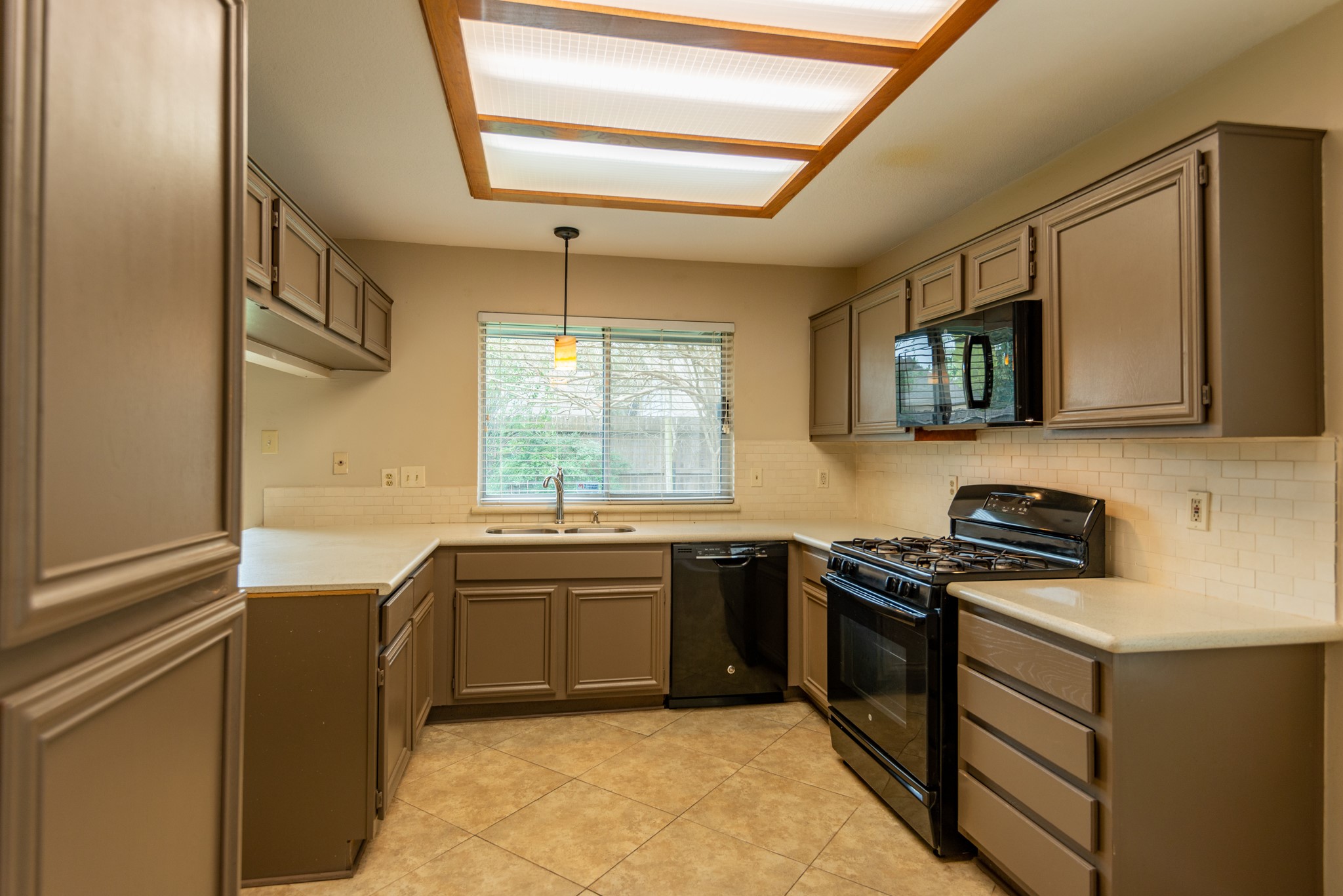 12034 Paddock Way Property Photo 6