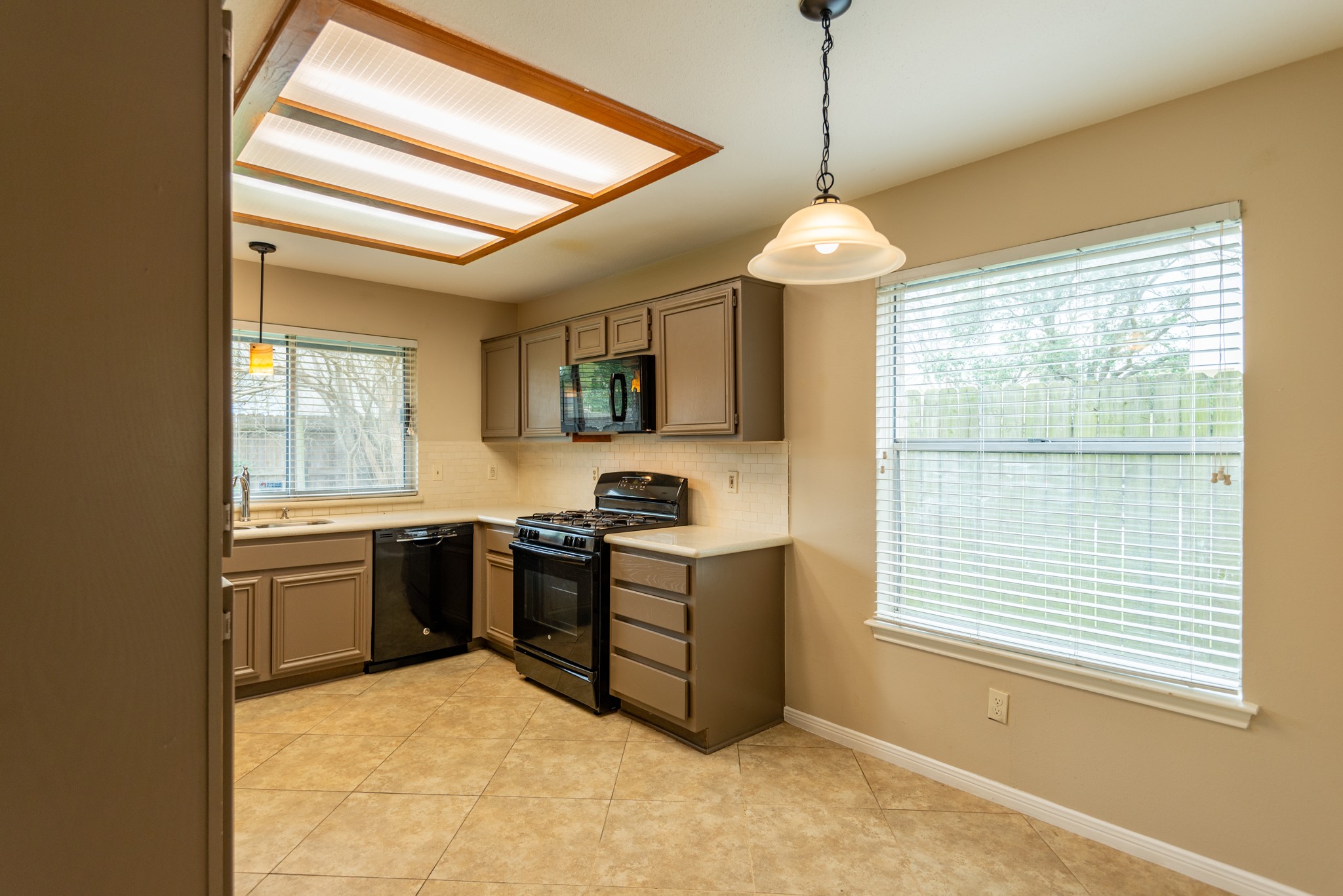 12034 Paddock Way Property Photo 7