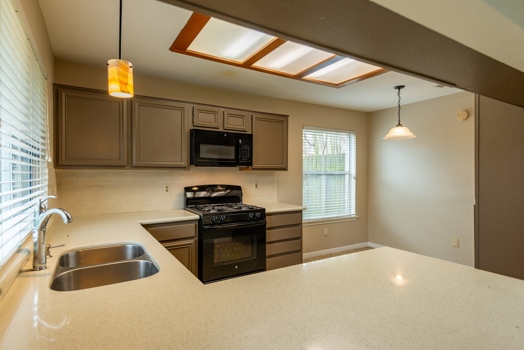 12034 Paddock Way Property Photo 8