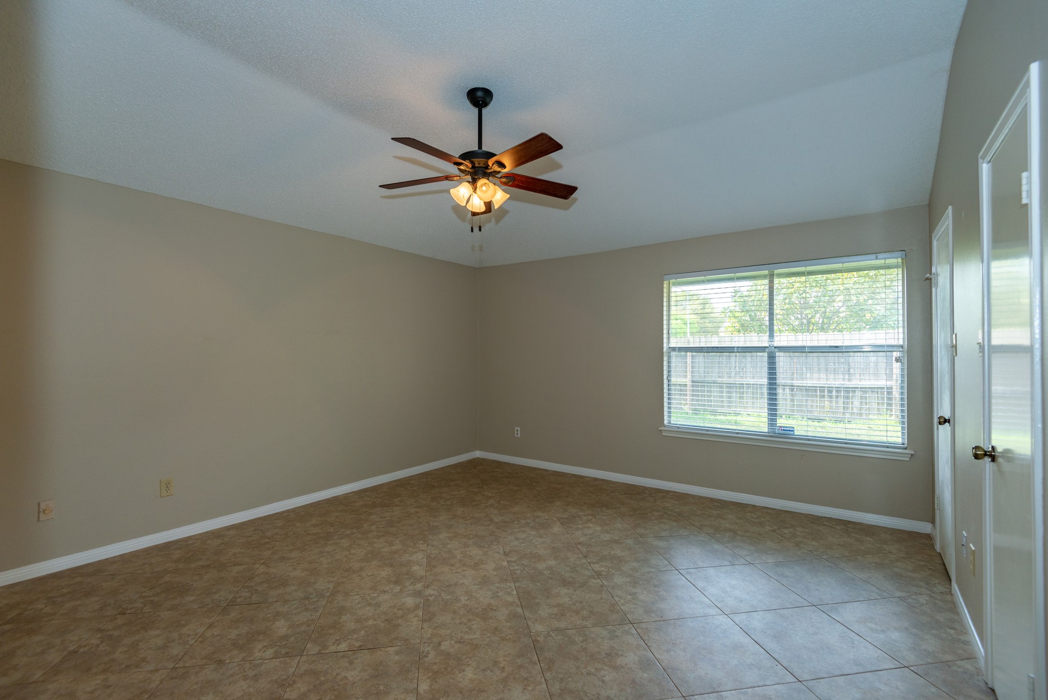 12034 Paddock Way Property Photo 10