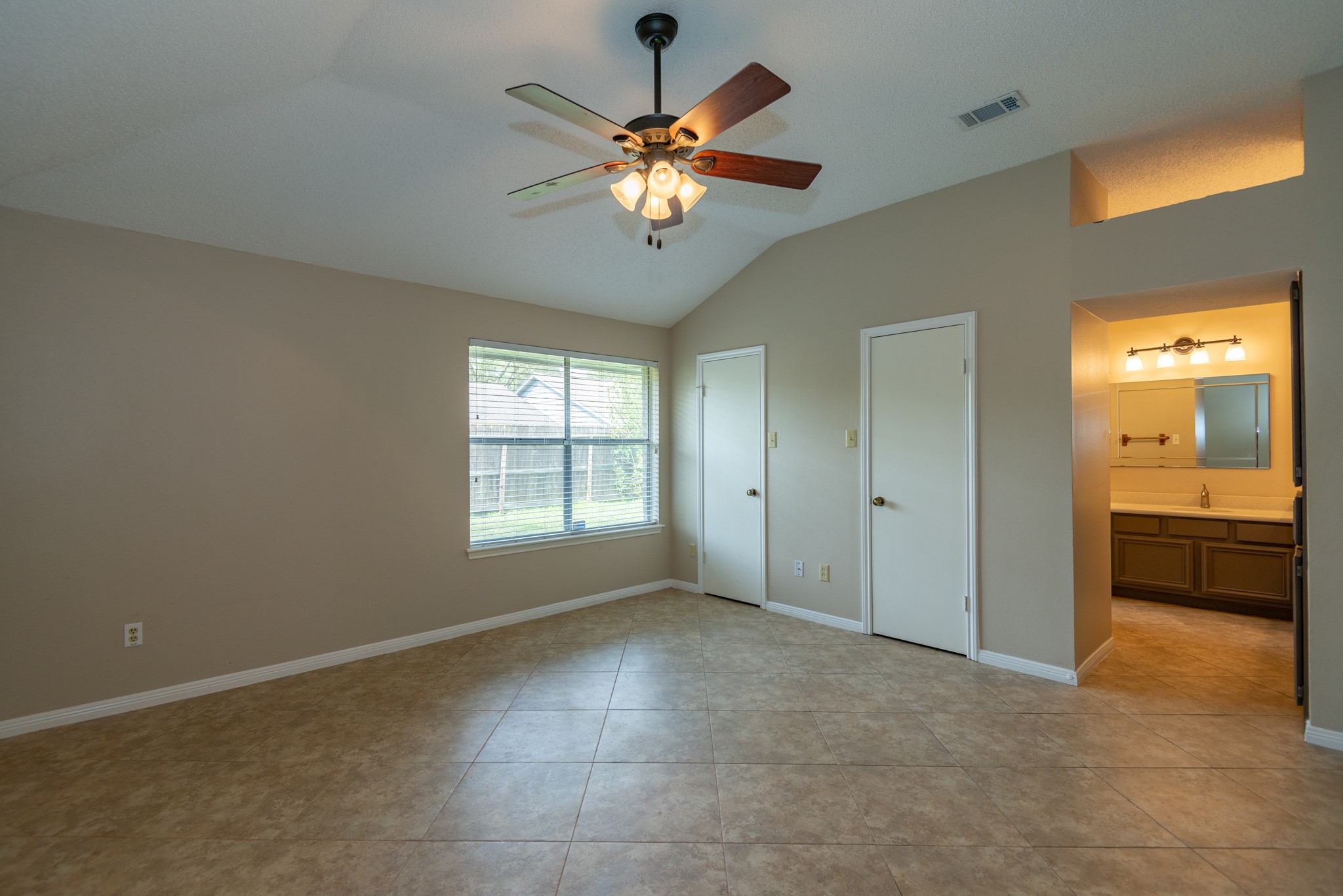 12034 Paddock Way Property Photo 11