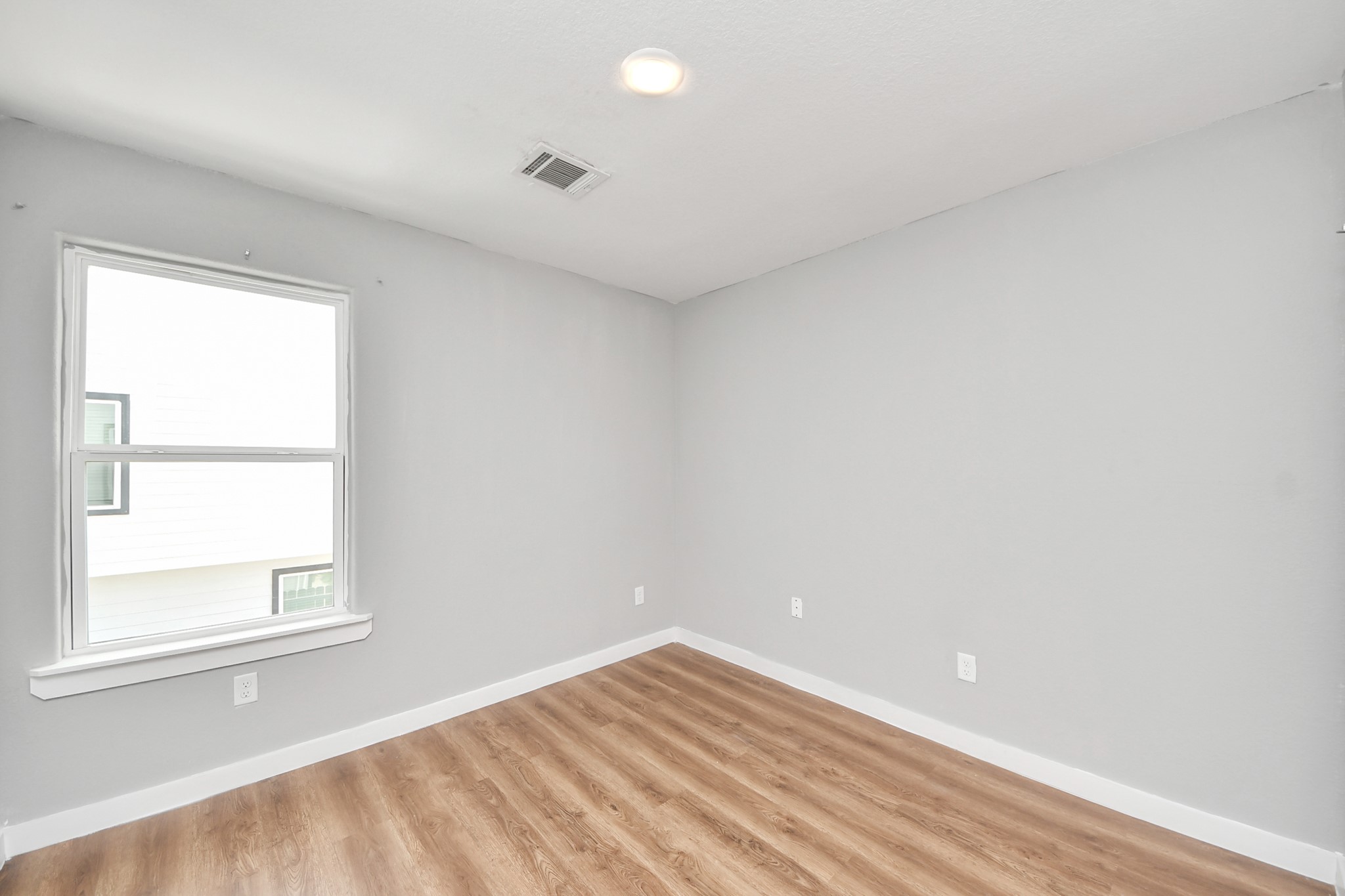 8125 Eastover Street B Property Photo 18