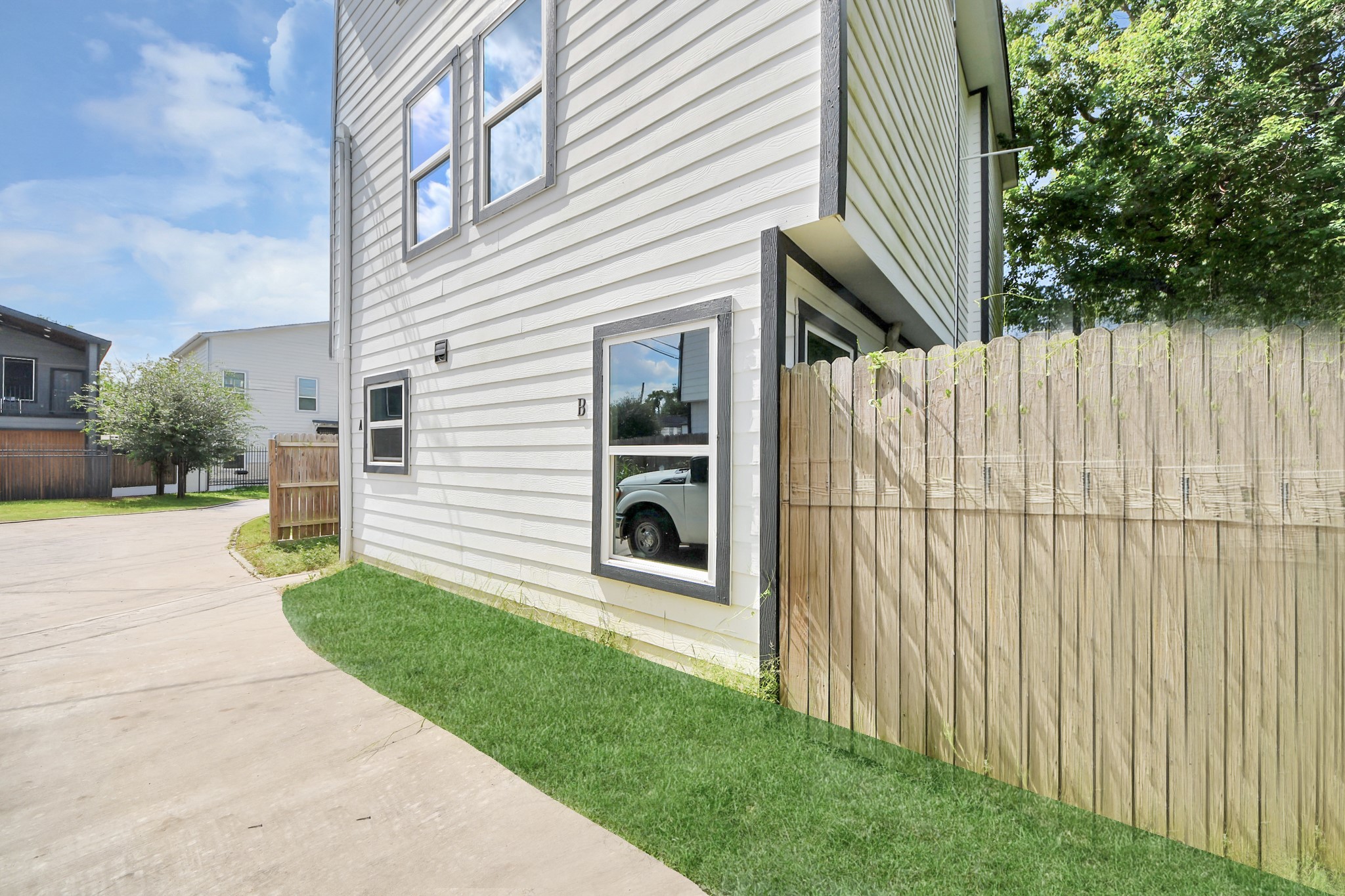 8125 Eastover Street B Property Photo 24