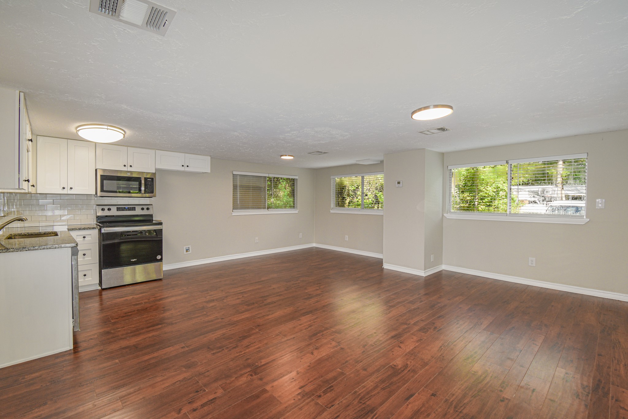 507 Sioux River Road Property Photo 7