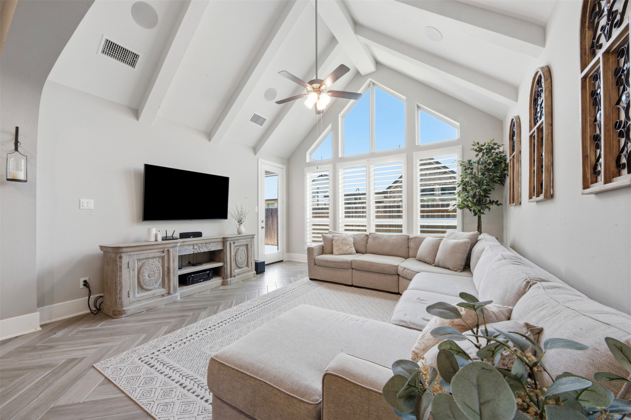 7030 Anacua Berry Circle Property Photo 3