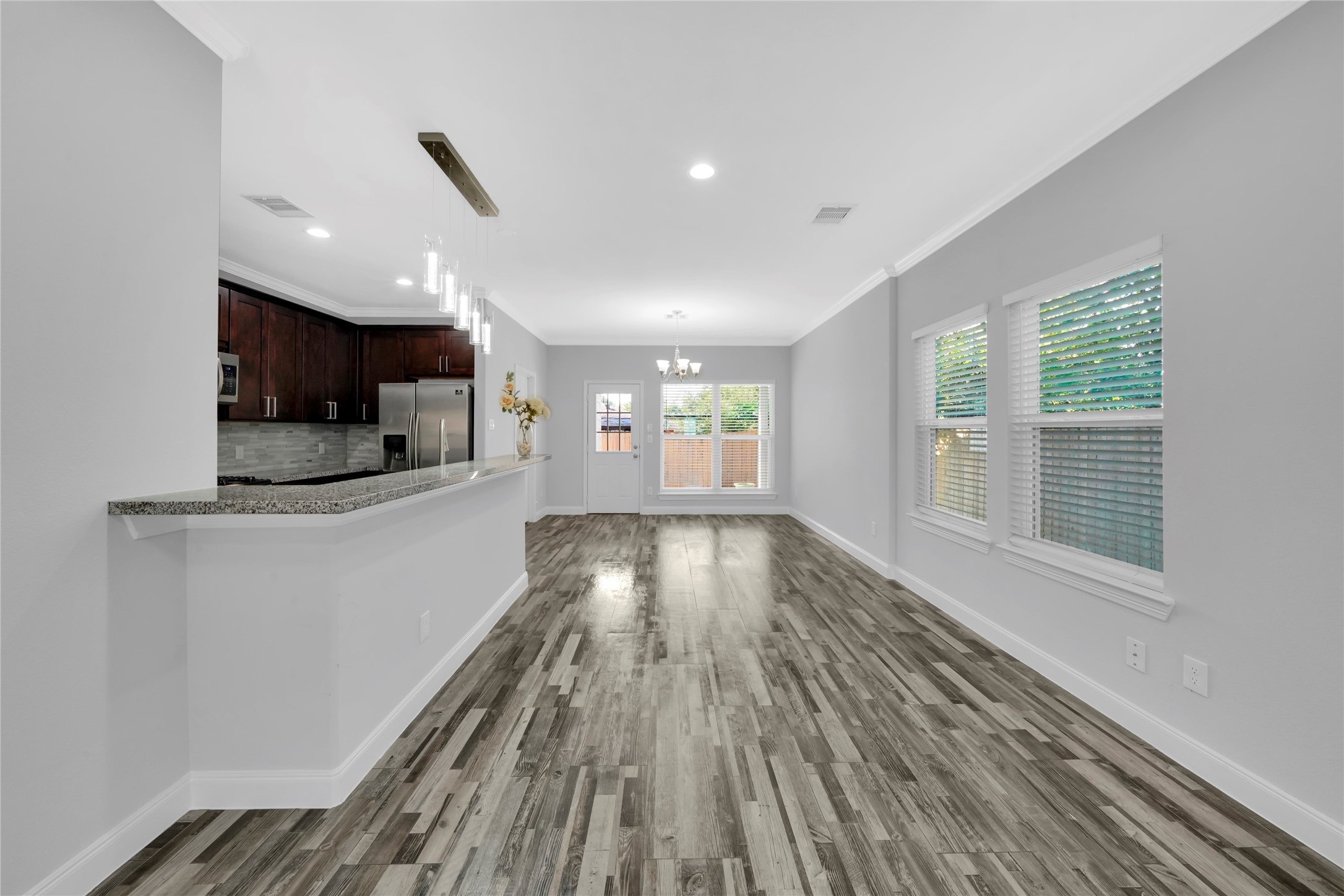 4732 Carmen Street B Property Photo 5