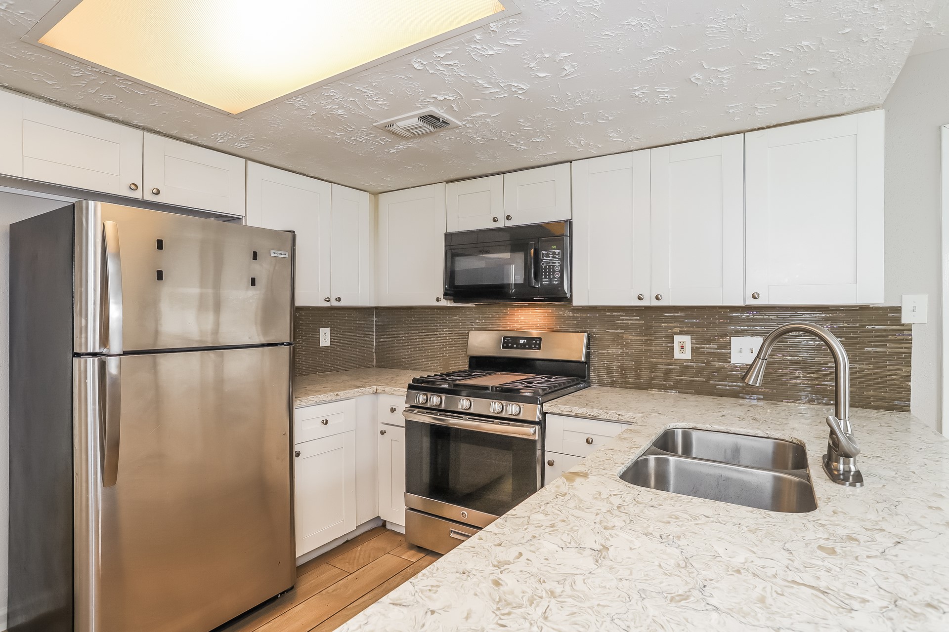 20239 Misty Pines Drive Property Photo 7