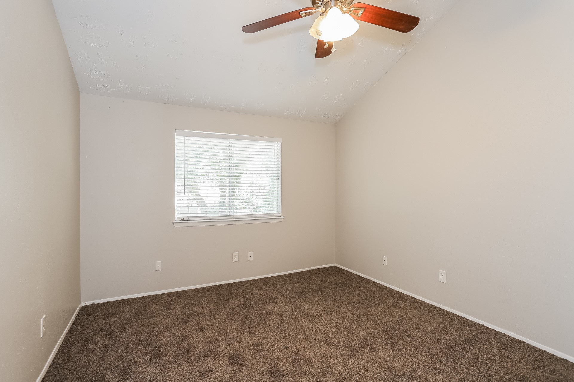 20239 Misty Pines Drive Property Photo 8
