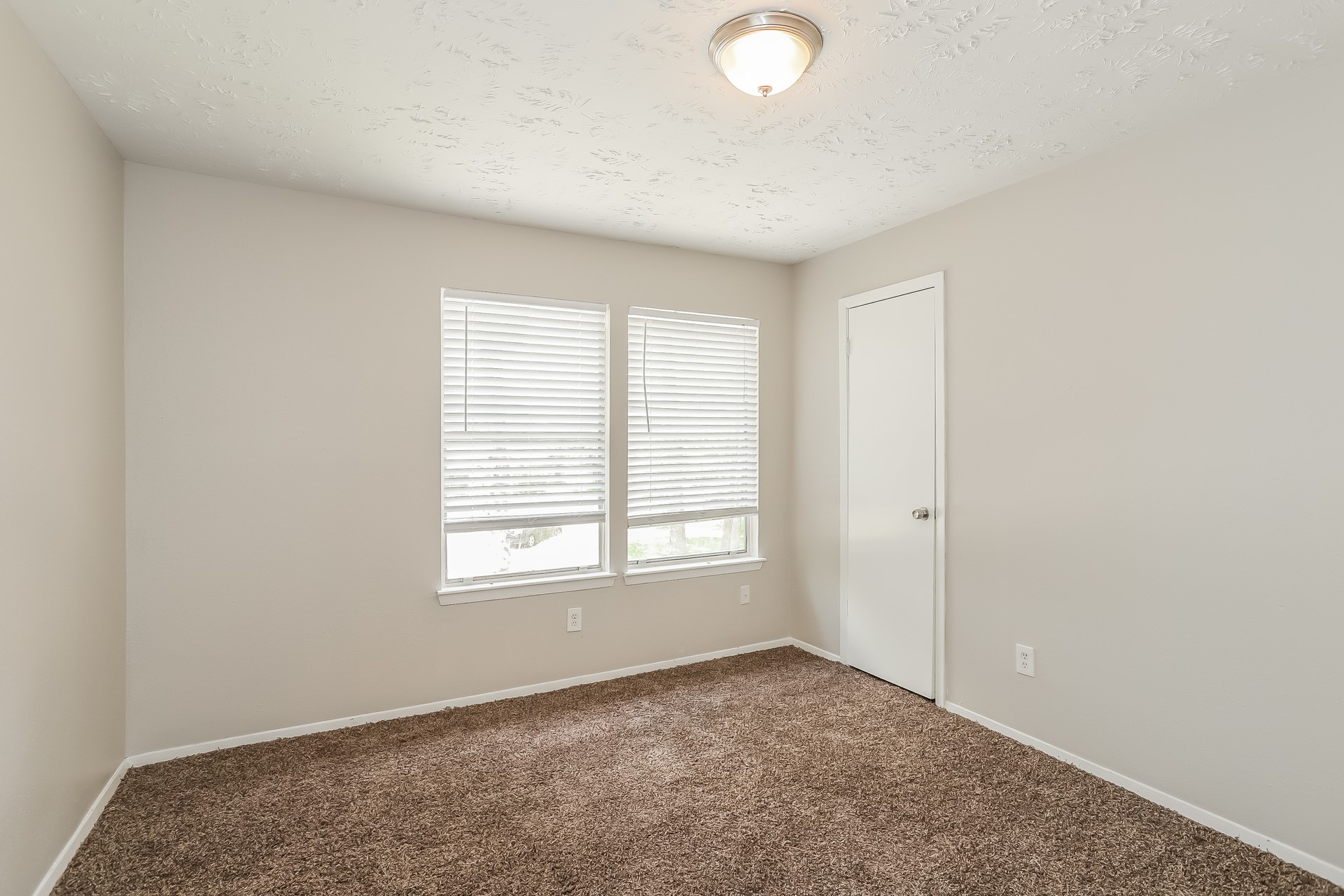 20239 Misty Pines Drive Property Photo 11