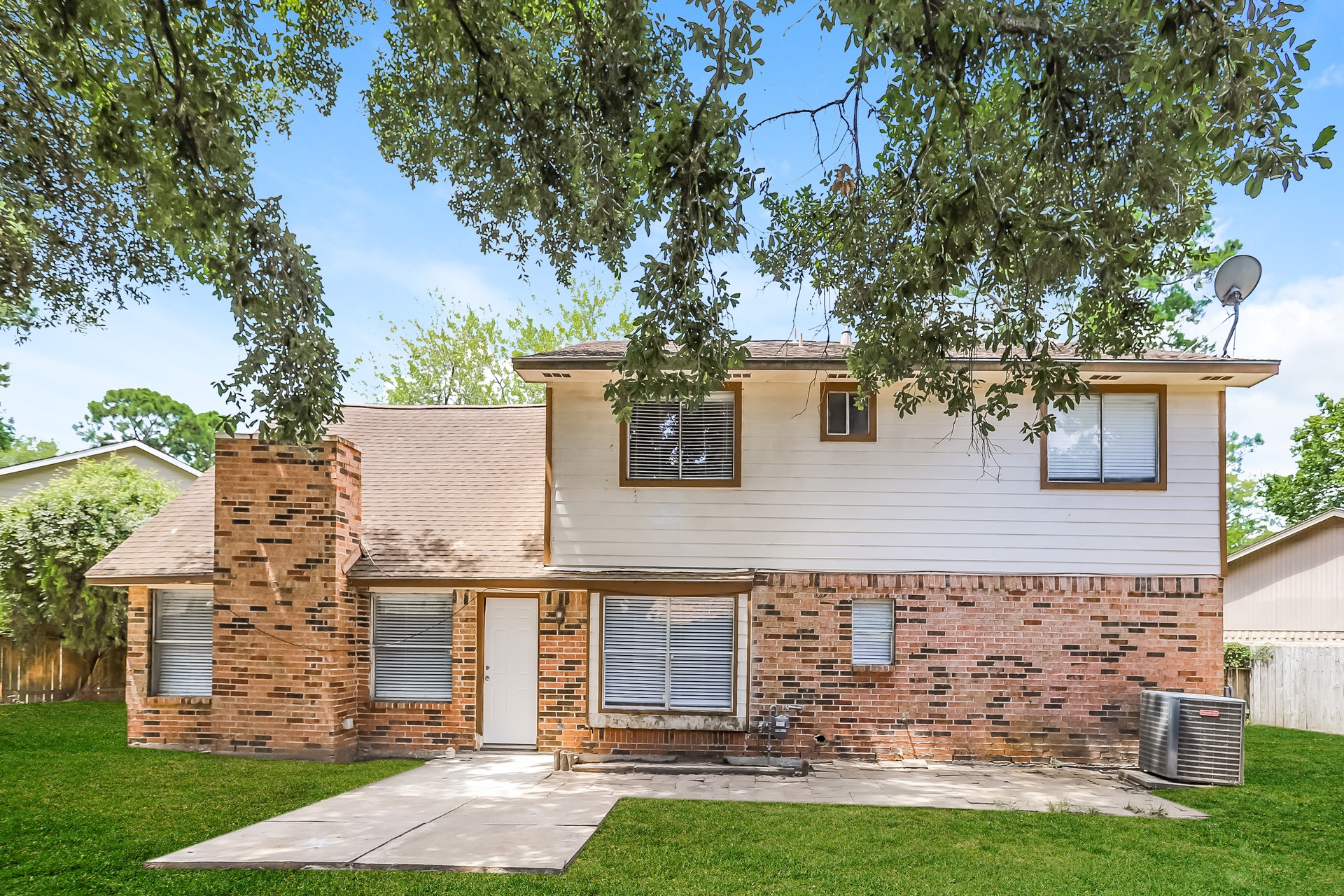 20239 Misty Pines Drive Property Photo 15