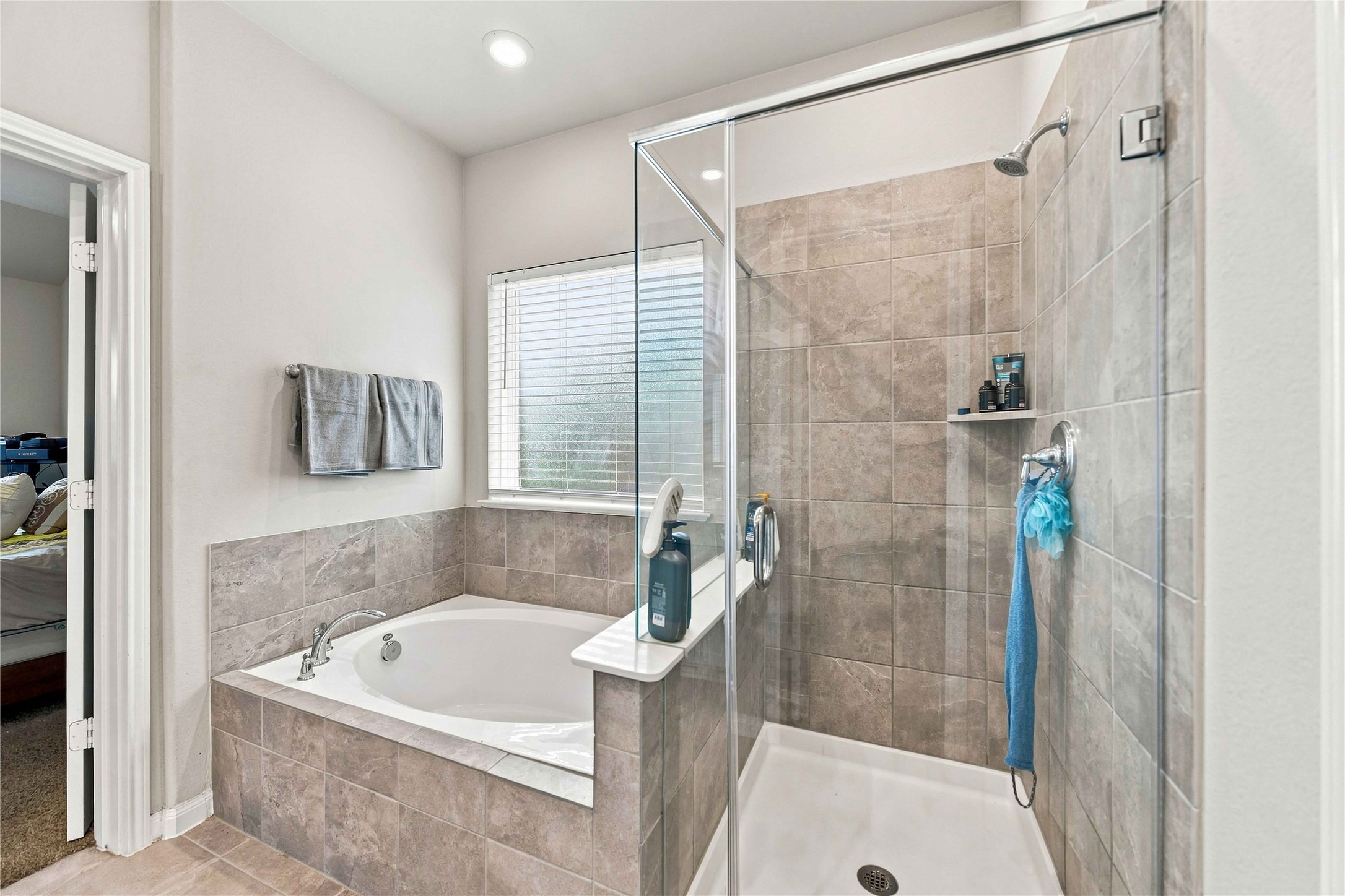 10601 Clouds Rest Drive Property Photo 17