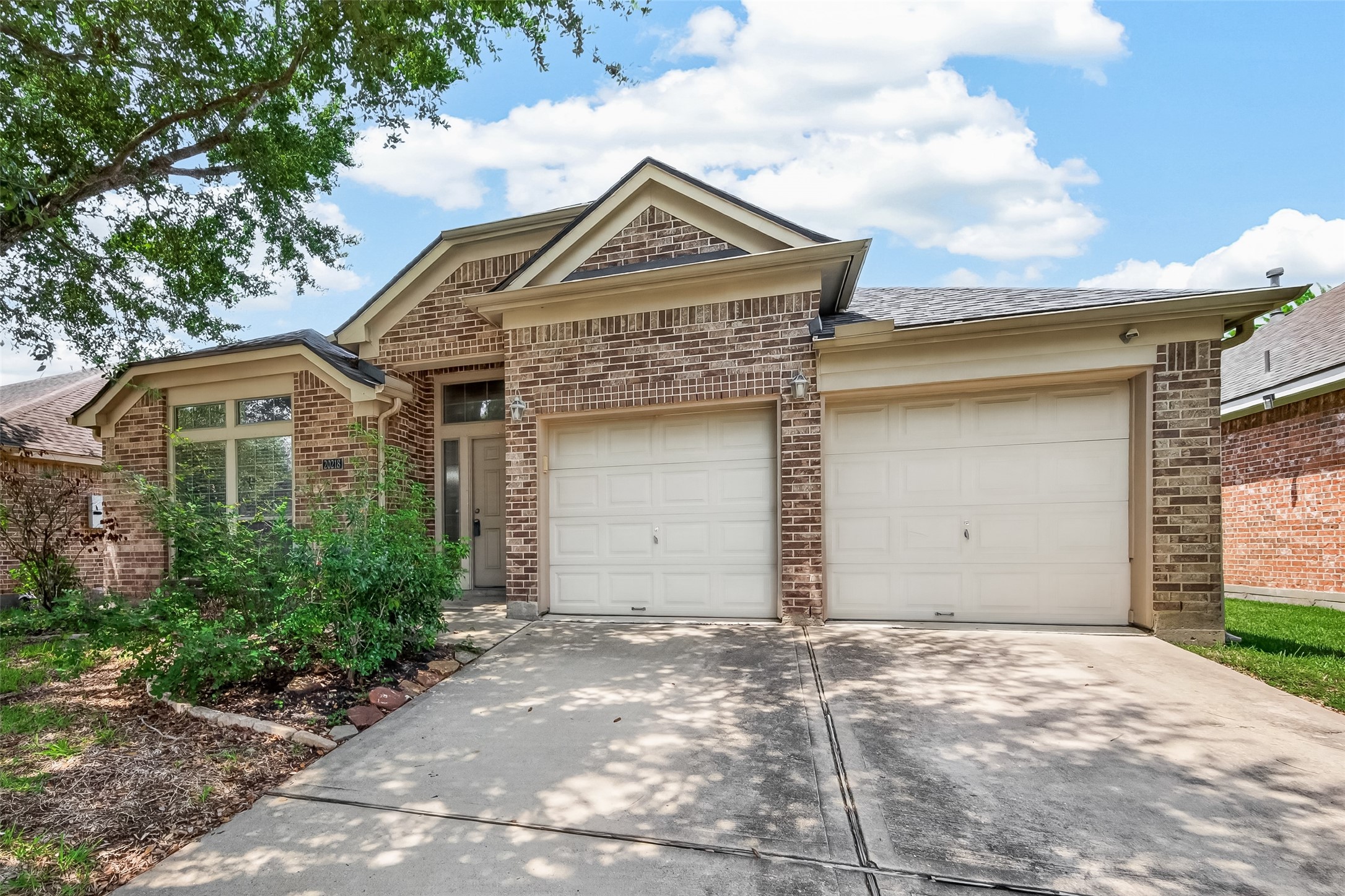 20218 Benton Springs Lane Property Photo 4
