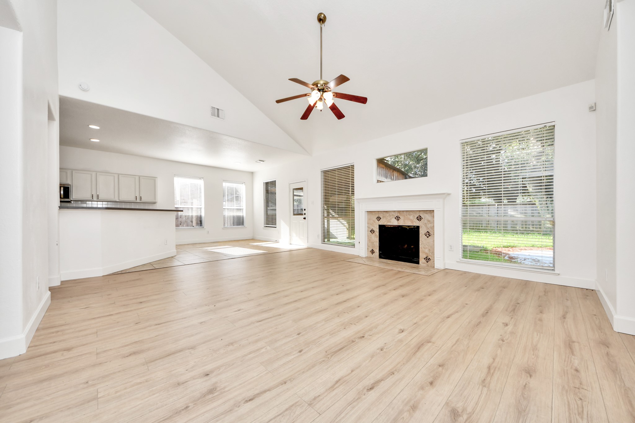 13515 Scarab Drive Property Photo 5