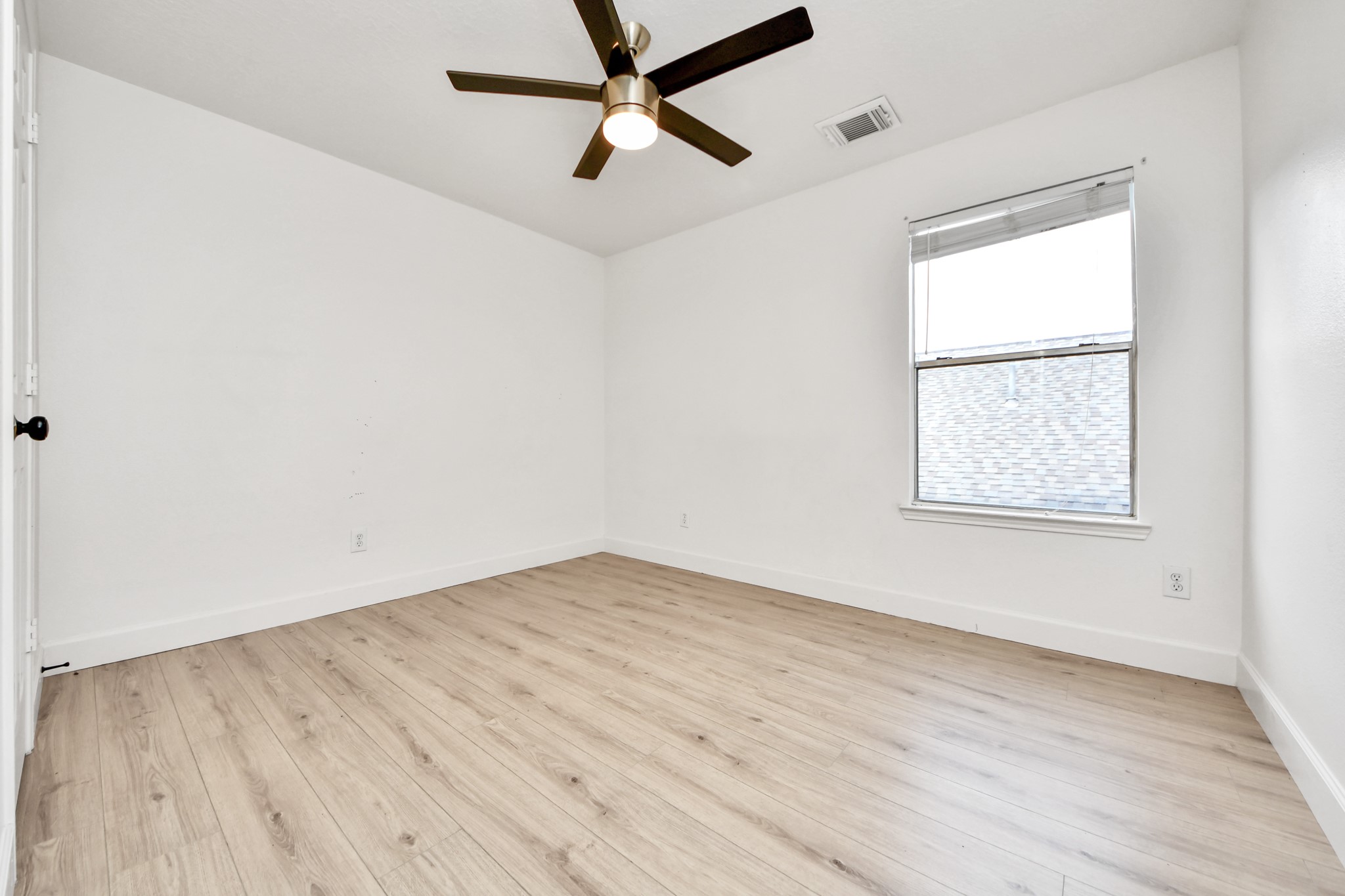13515 Scarab Drive Property Photo 7