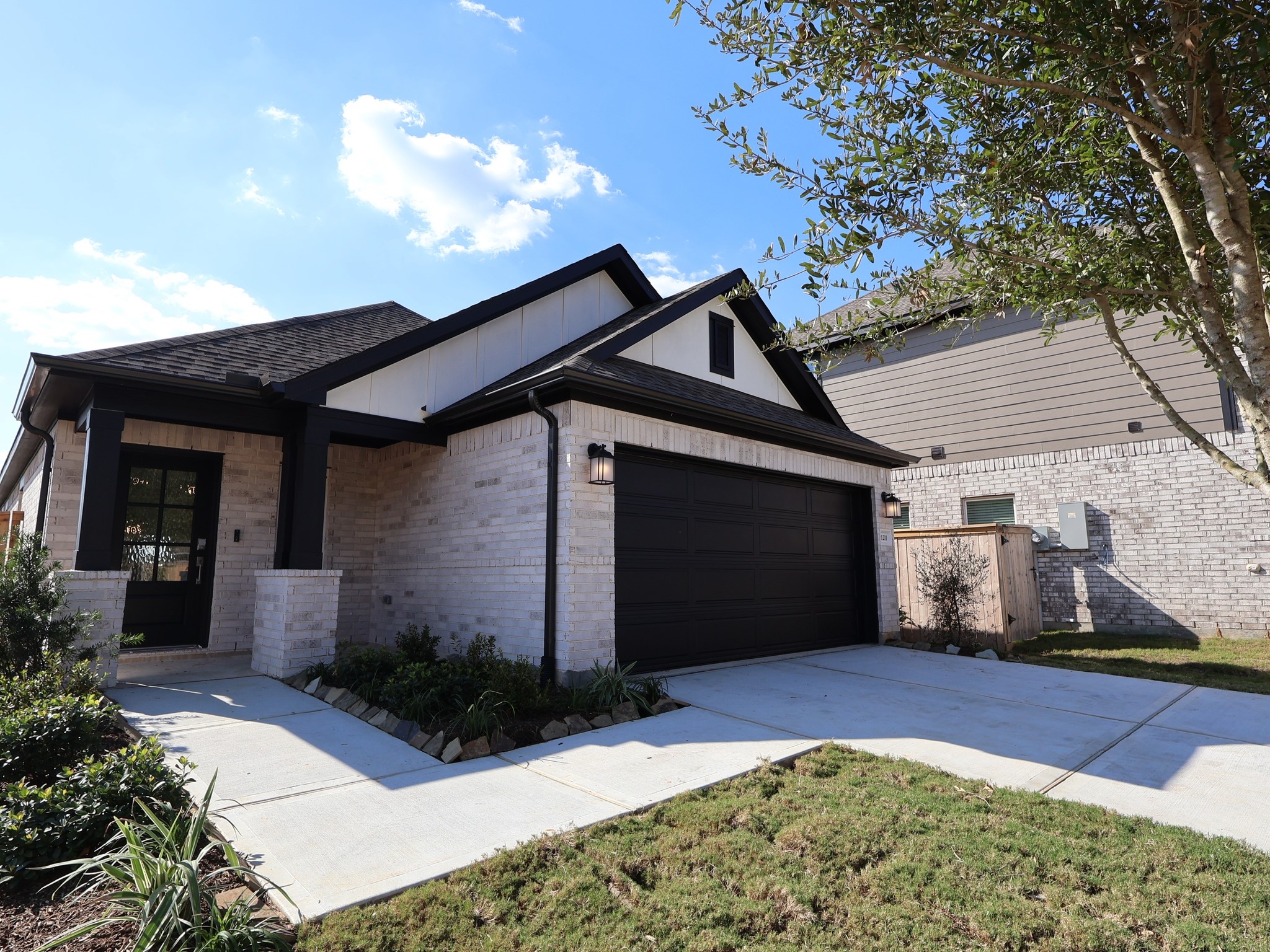 21211 Jacaranda Blossom Way Property Photo 8
