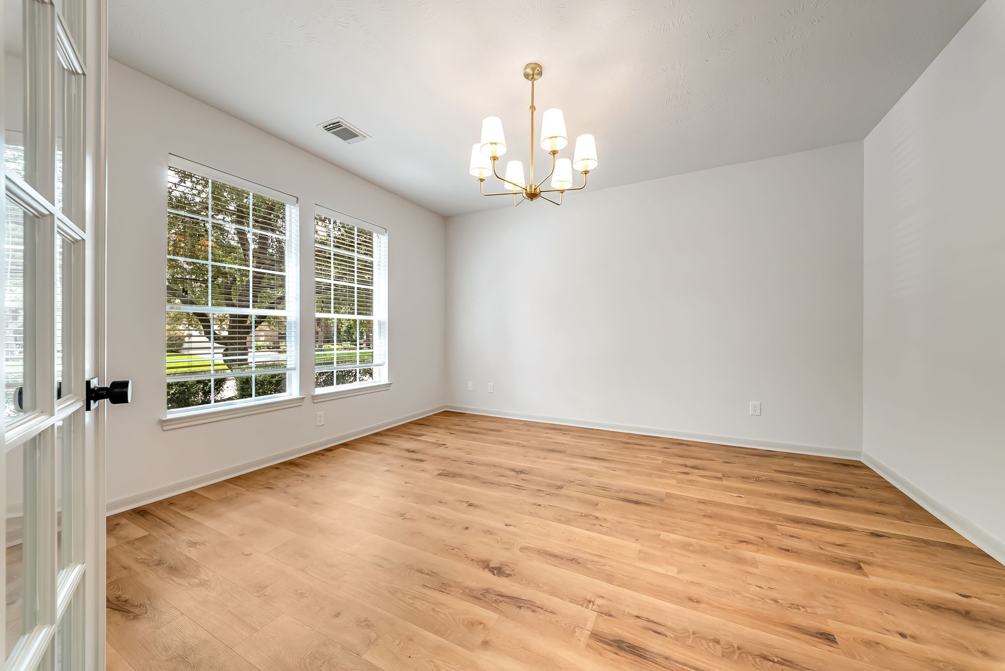 18322 Cape Lookout Way Property Photo 4