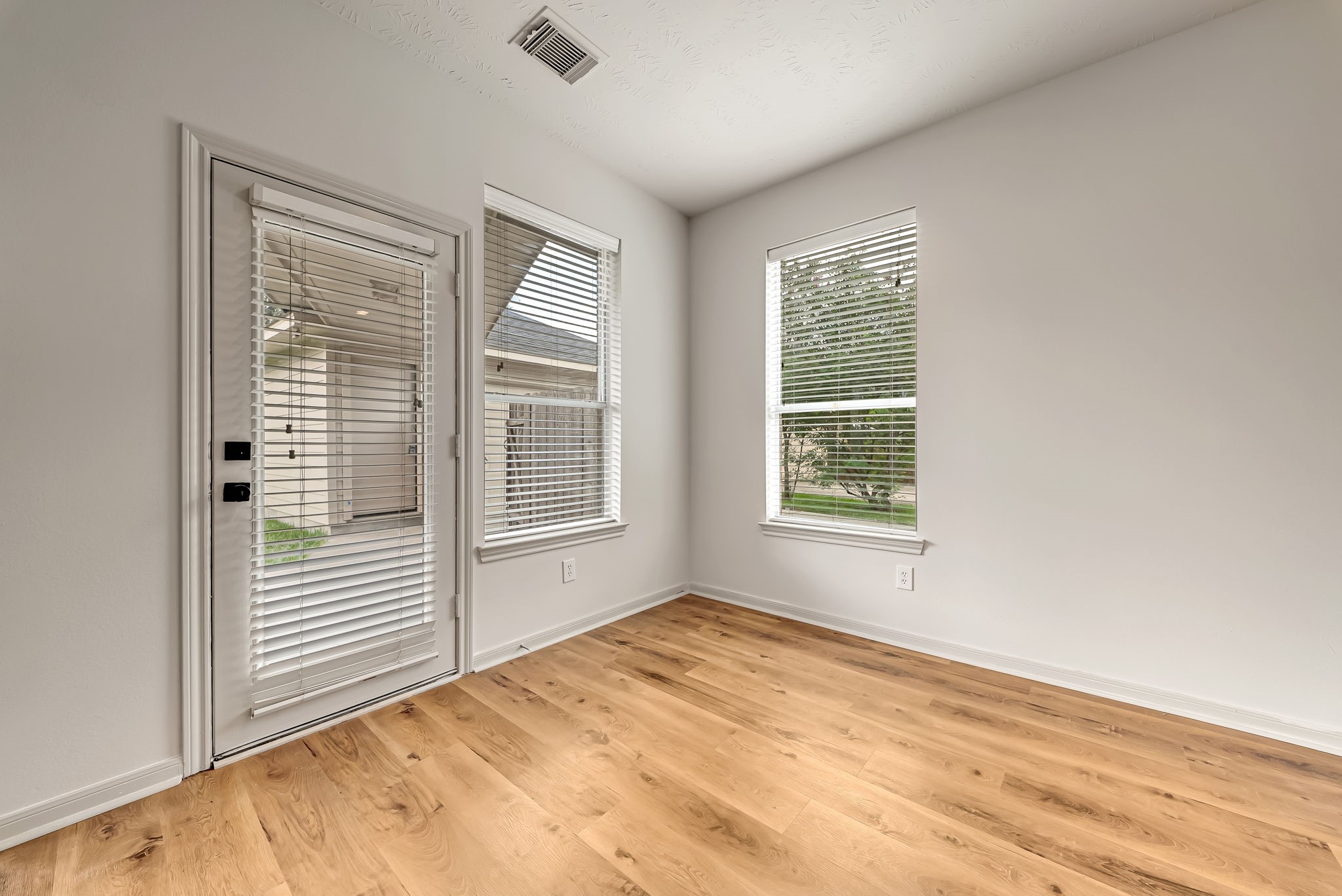 18322 Cape Lookout Way Property Photo 13