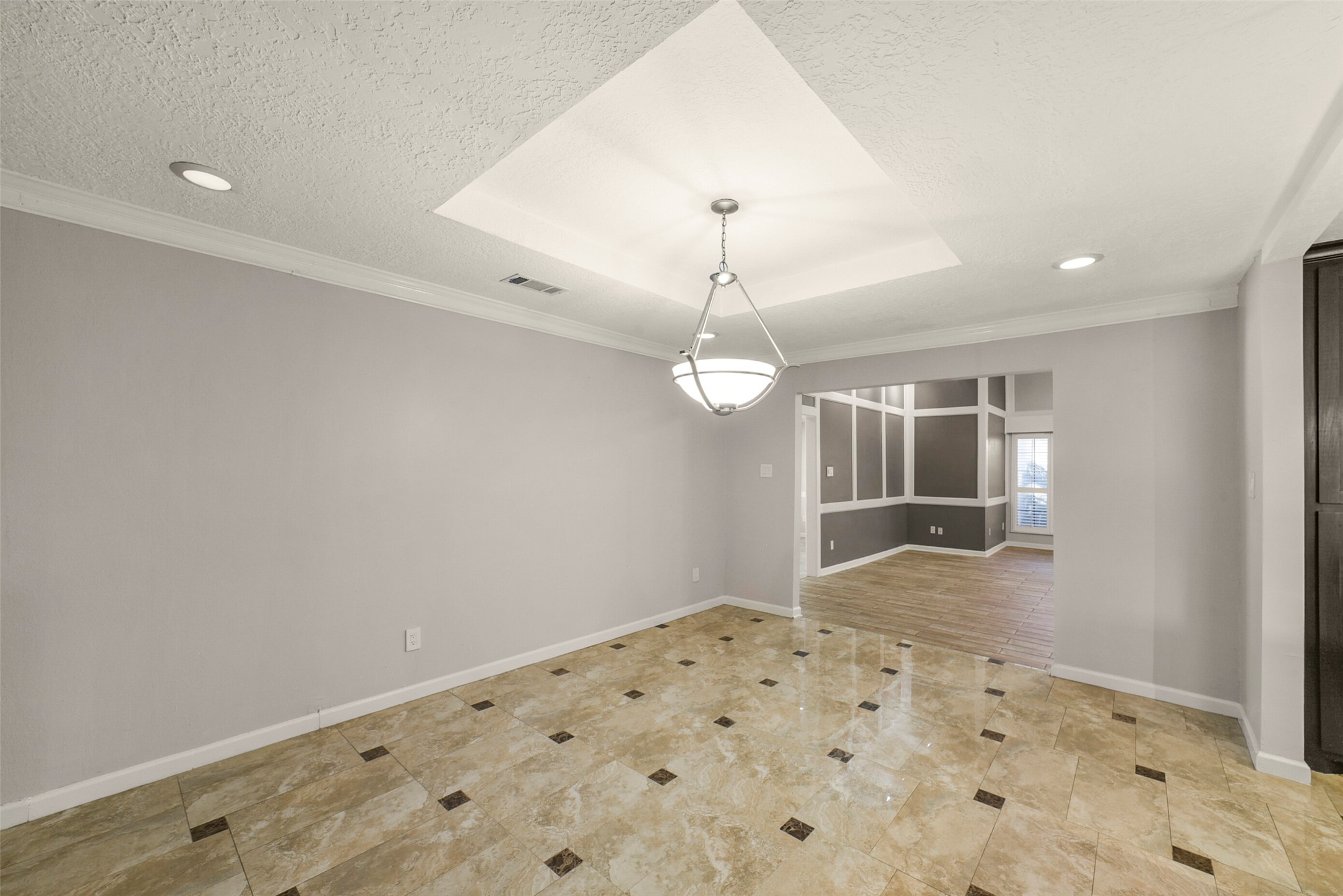 5147 Beechnut Street Property Photo 10