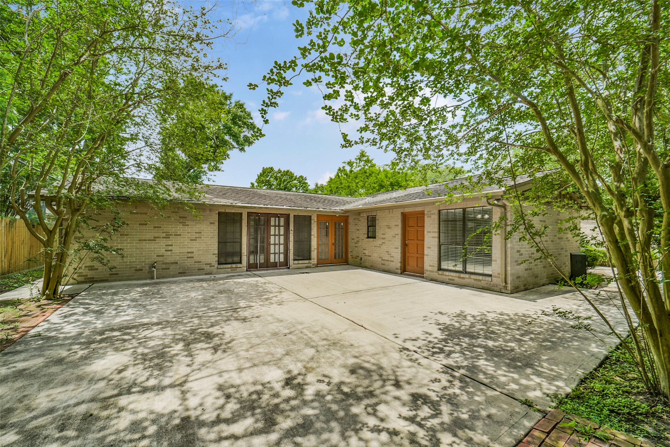 5147 Beechnut Street Property Photo 15