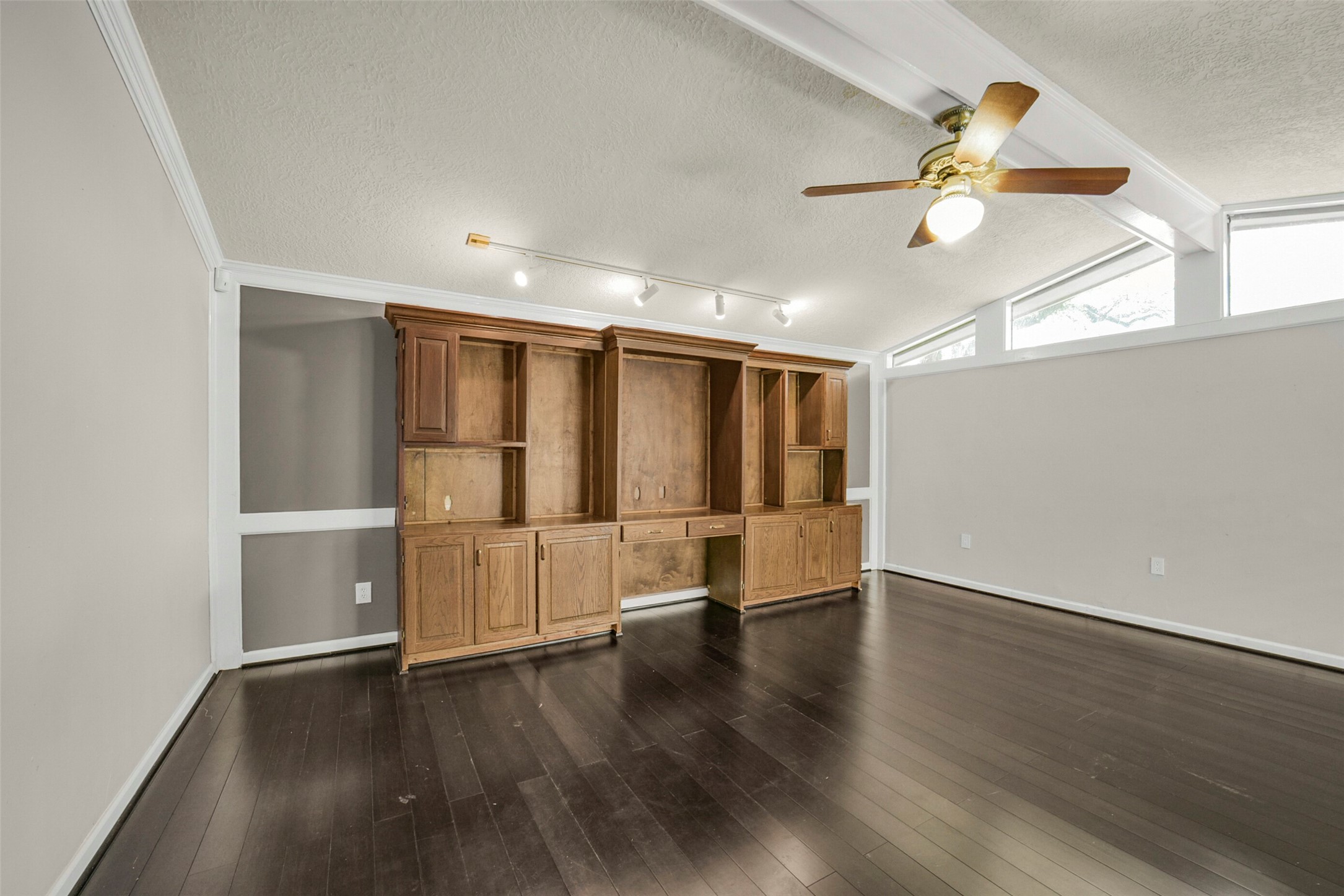 5147 Beechnut Street Property Photo 22