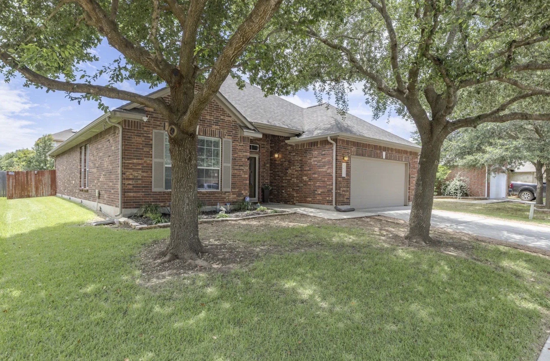 3517 Enchanted Property Photo 1
