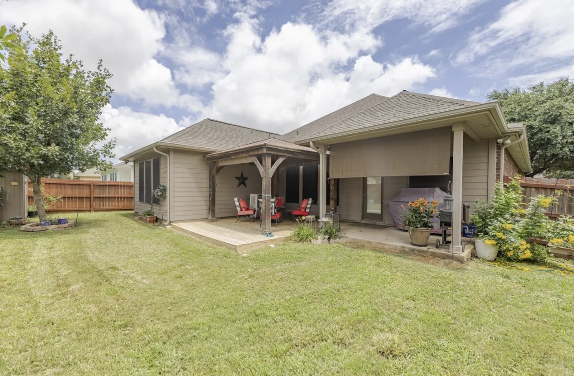 3517 Enchanted Property Photo 17