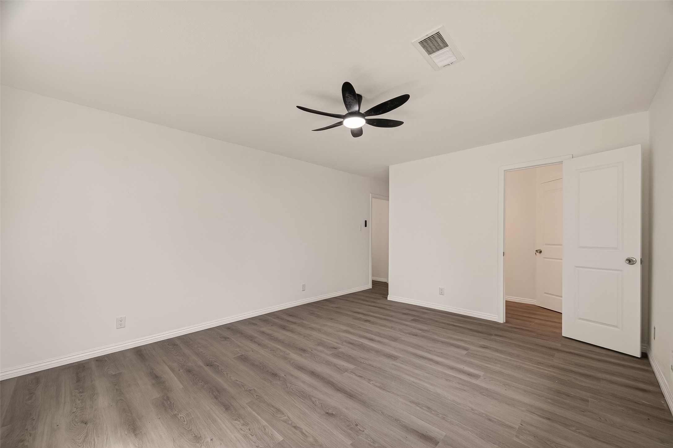 18219 Kings Lynn Street Property Photo 25